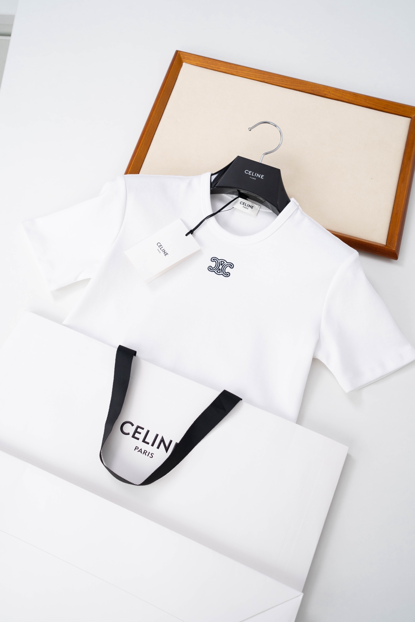 Женская футболка с коротким рукавом и логотипом Celine