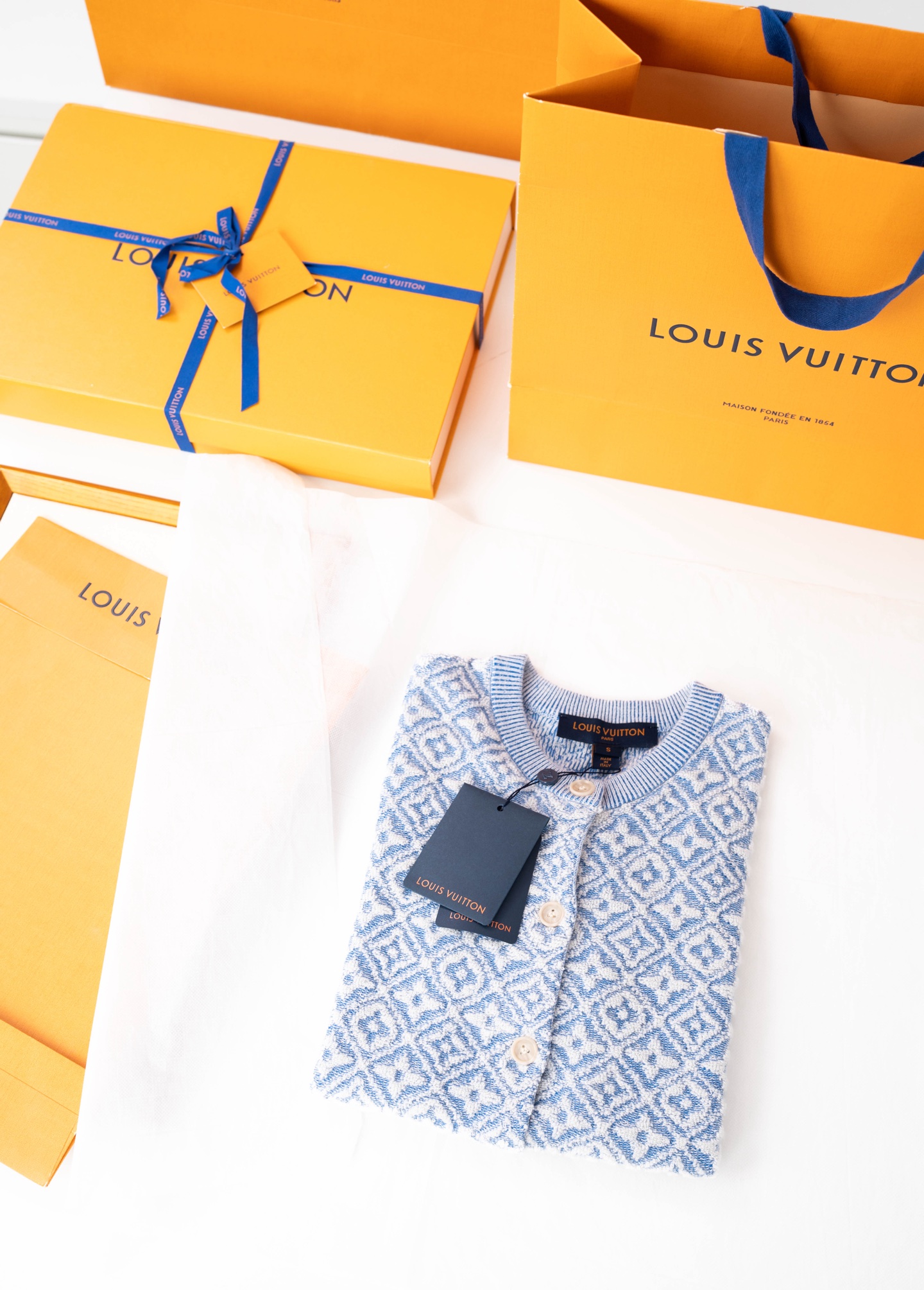 Женский кардиган Louis Vuitton с монограммой