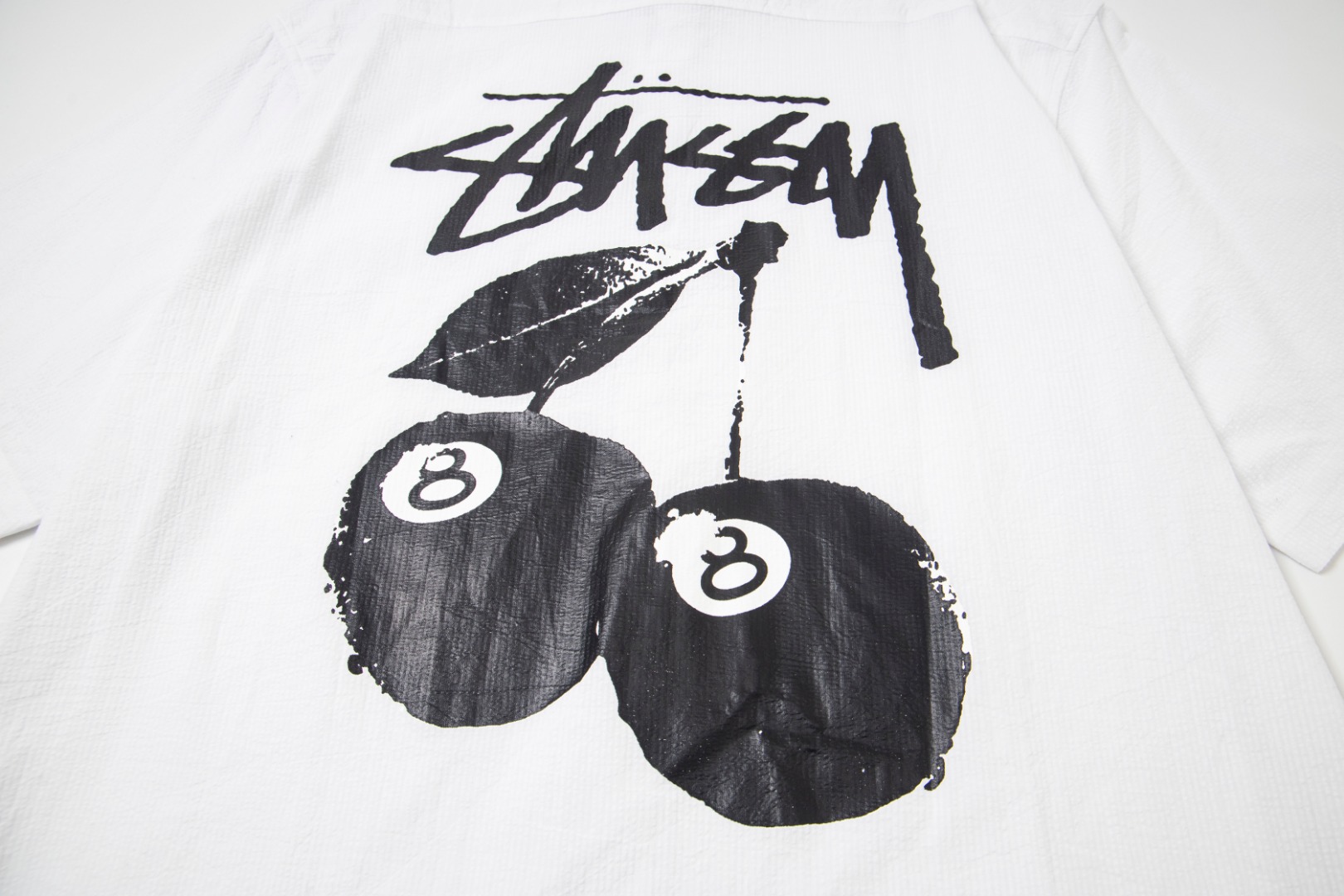 🔥款号6964# P75 （现货发售） stussy 斯图西樱桃黑八印花翻领短袖衬衫 25夏季新款男女同款
颜色：白色
码数：s m l xl