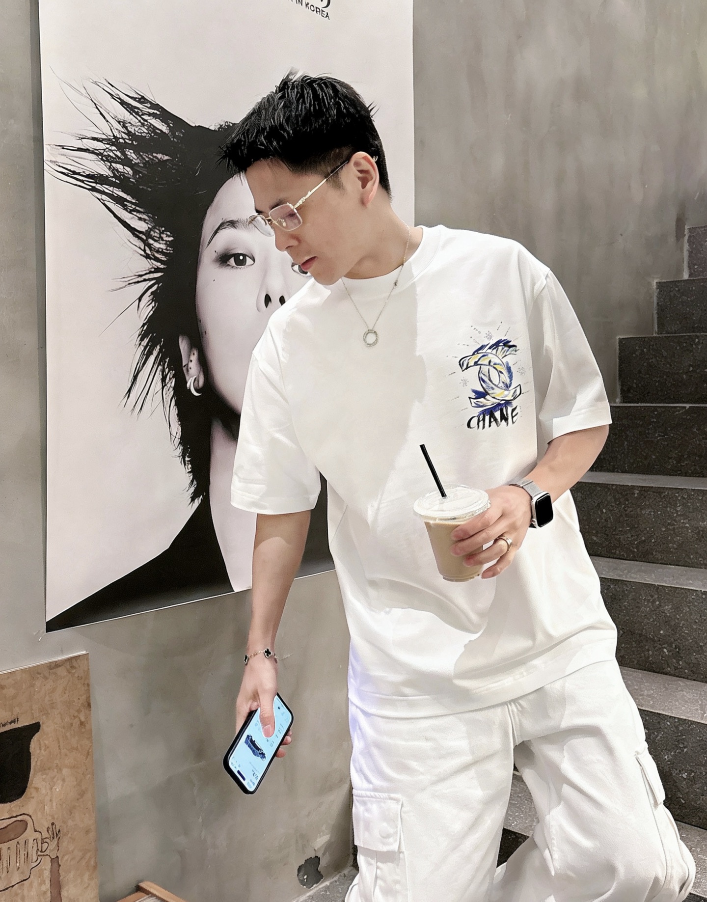 2026春夏新款首发最新款短袖圆领T恤品牌logo重工艺印花设计，280克精品棉面料，穿着舒适.级别精致