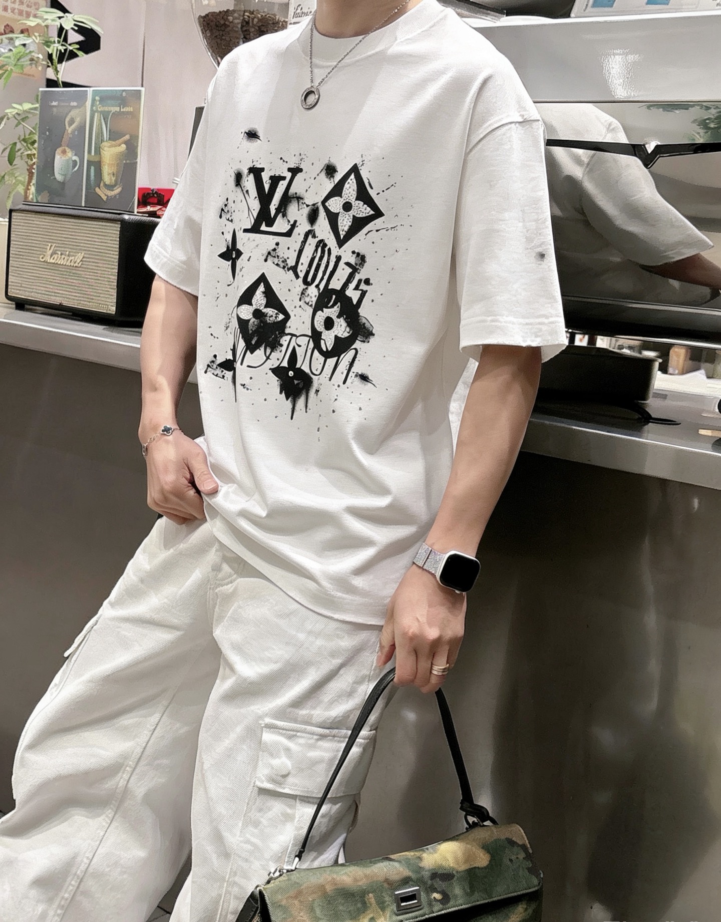 2026春夏新款首发最新款短袖圆领T恤品牌logo重工艺印花设计，280克精品棉面料，穿着舒适.级别精致