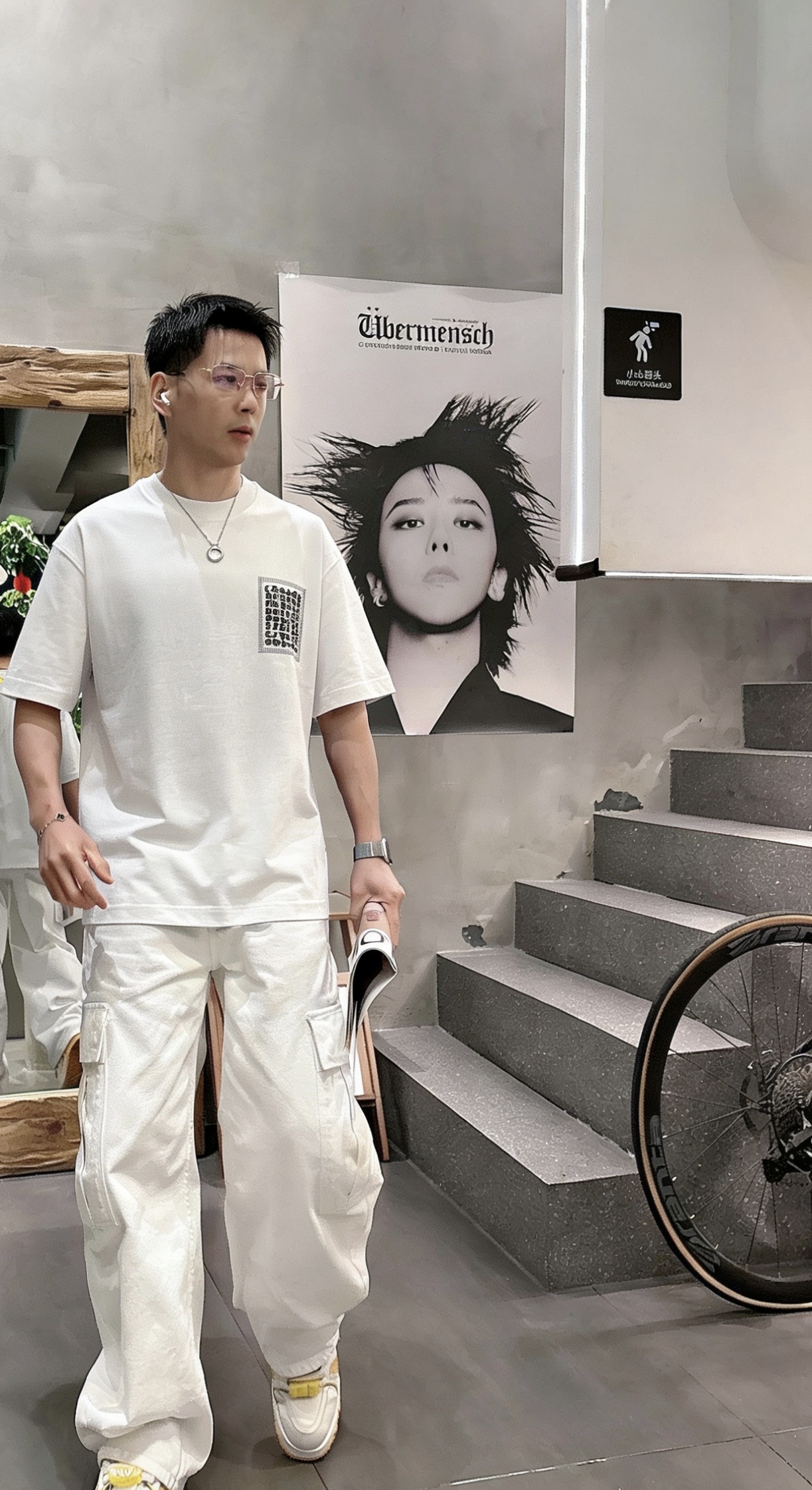 2026春夏新款首发最新款短袖圆领T恤品牌logo重工艺印花设计，280克精品棉面料，穿着舒适.级别精致
