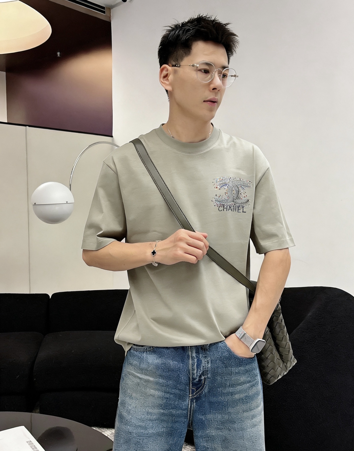2026春夏新款首发最新款短袖圆领T恤品牌logo重工艺印花设计，280克精品棉面料，穿着舒适.级别精致