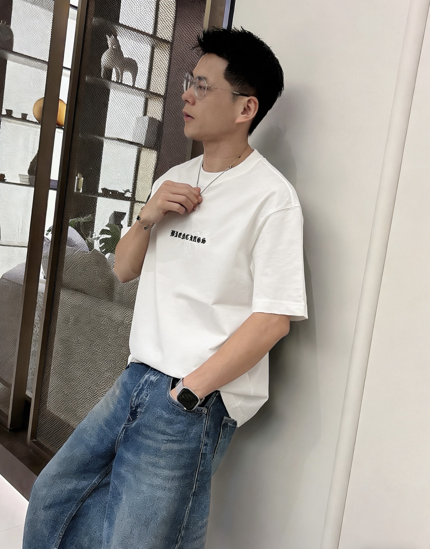 2026春夏新款首发最新款短袖圆领T恤品牌logo重工艺印花设计，280克精品棉面料，穿着舒适.级别精致