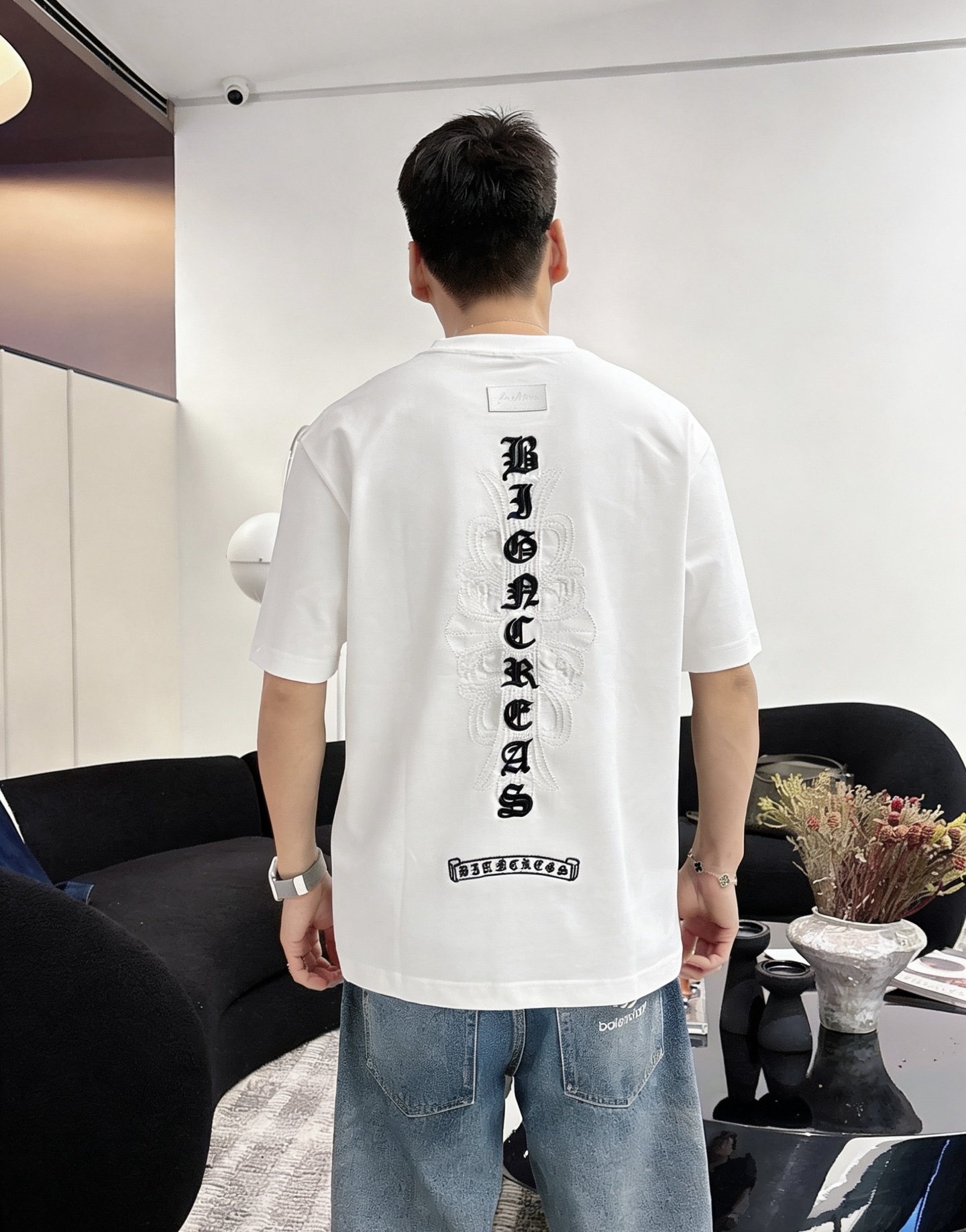 2026春夏新款首发最新款短袖圆领T恤品牌logo重工艺印花设计，280克精品棉面料，穿着舒适.级别精致