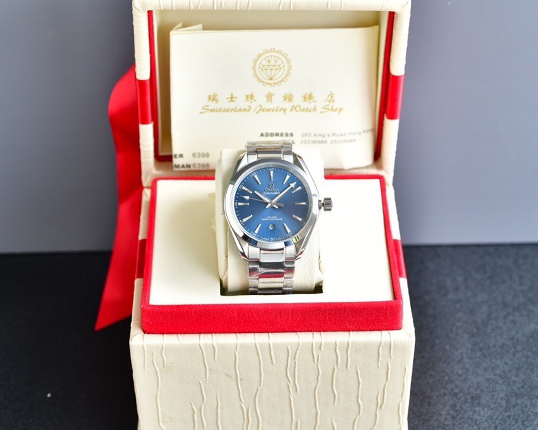 皮带300,钢带320
今夏最火🔥🔥色彩缤纷
OMEGA-欧米茄 SEAMASTER海马系列 AQUA TEERA 150米150m腕表
直径41mm 潜水表。