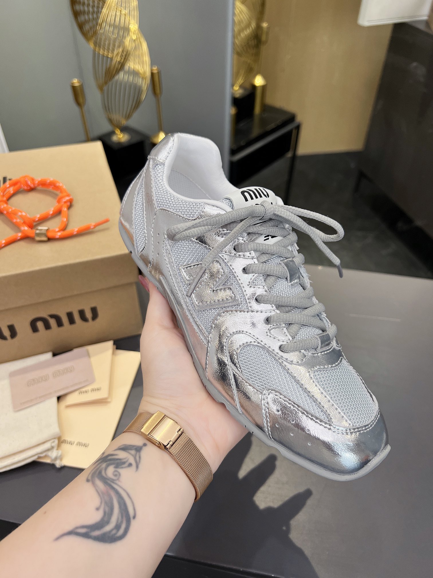 Miu Miu x New Balance 530 Silver Sneakers - Limited Edition Collaboration 3 i1719367646 4715 1