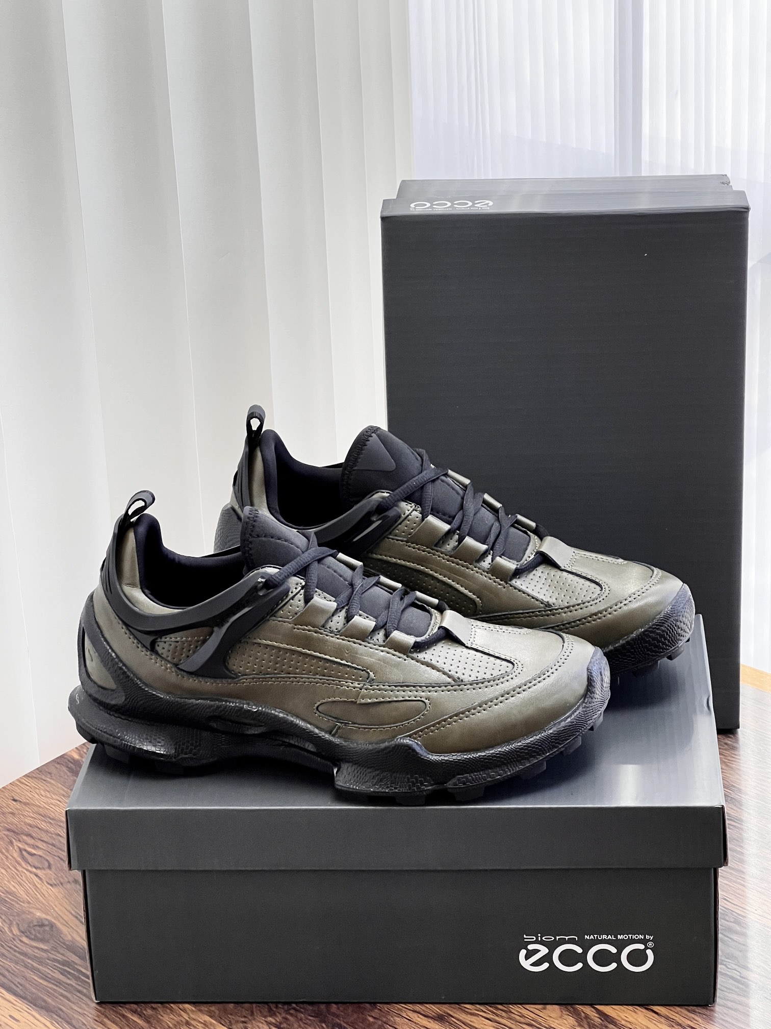 NO:271595,Military green, 39-44 yards, pure original,19860909军绿色、39-44码,纯原,,Men's shoes