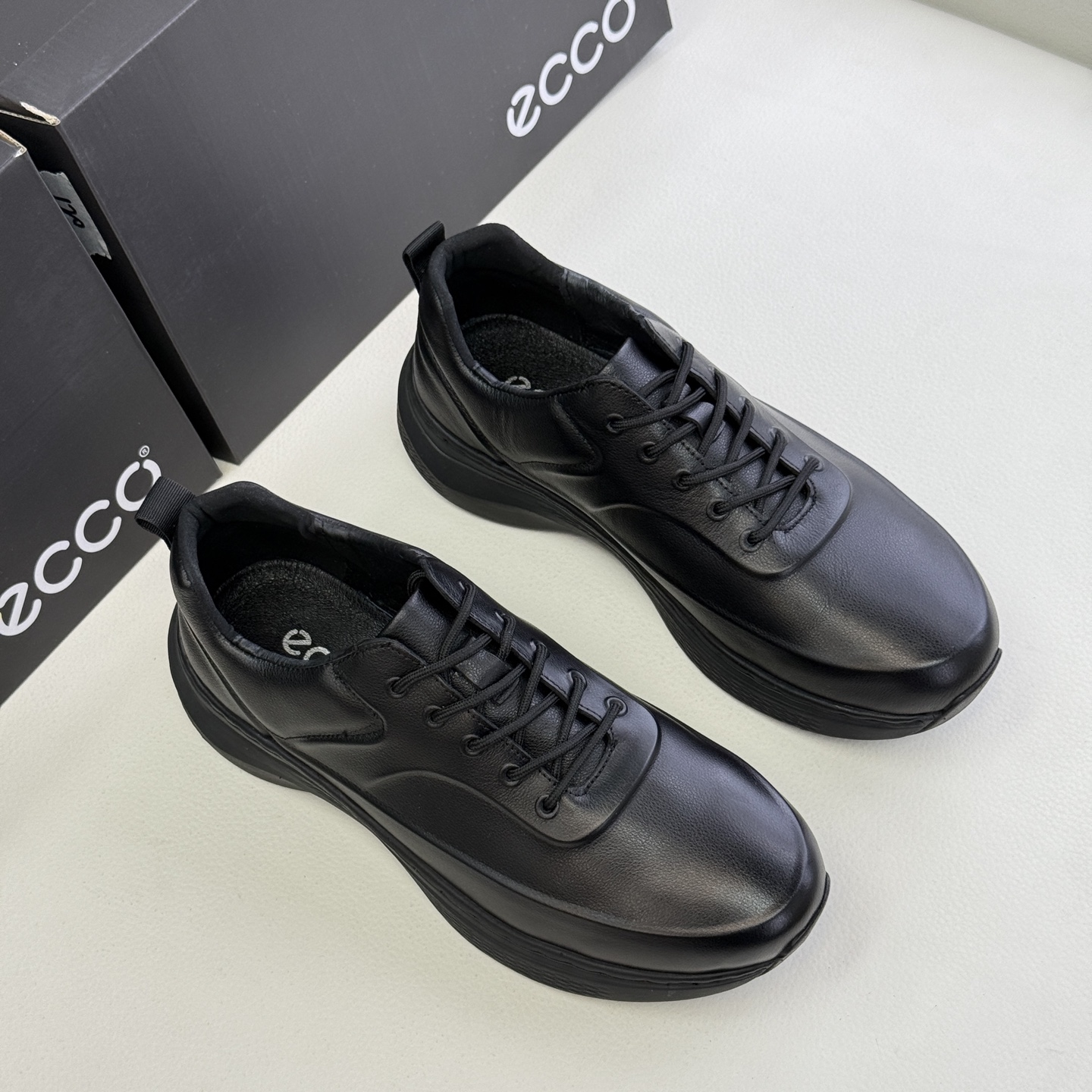 NO:274939,Number of numbers 56606, 38-44, batch,19860909款号56606、38-44码,批,,Men's shoes