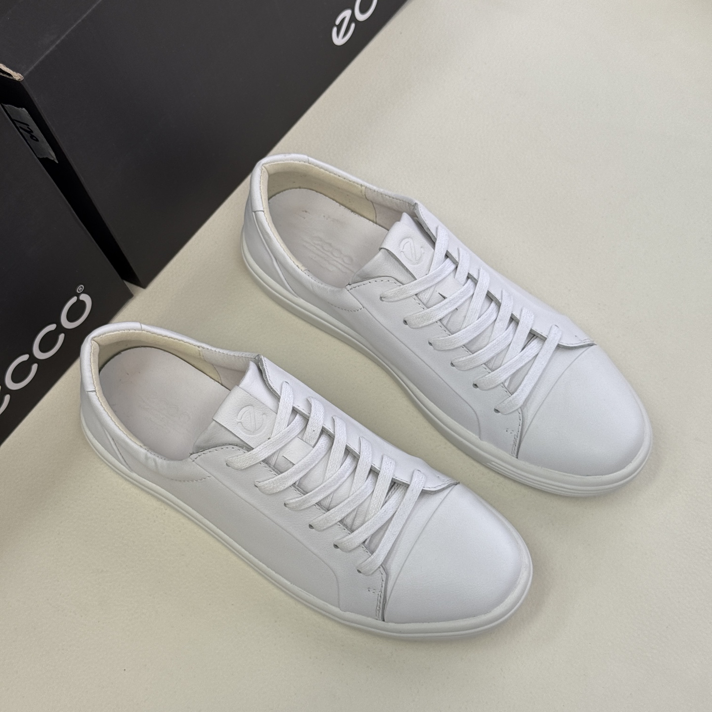 NO:274935,No. 470364, white, 38-44 codes, batch,19860909款号470364、白色、38-44码,批,,Men's shoes