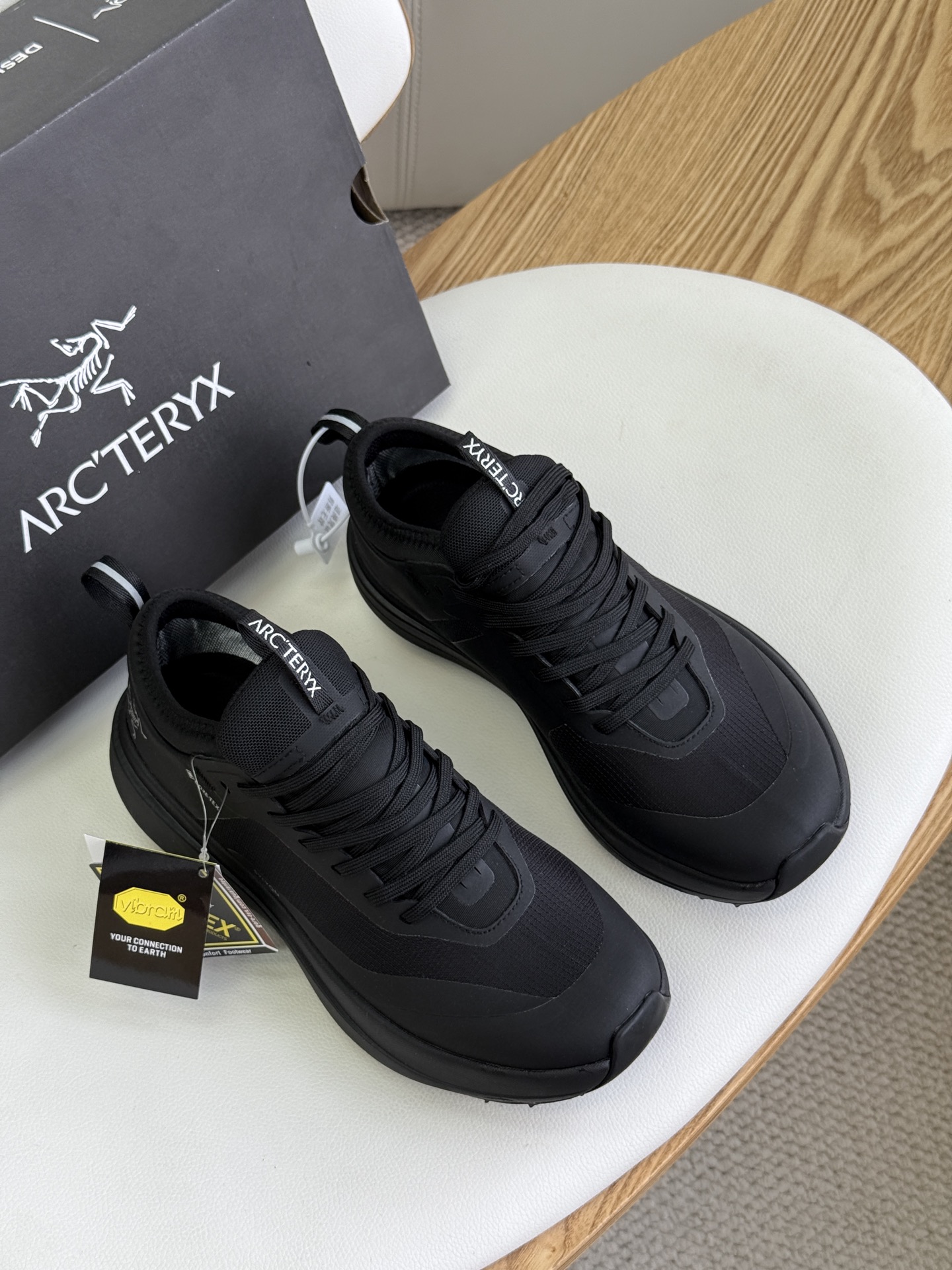 NO:279036,Black, 39-45 yards, pure original,19860909黑色、39-45码,纯原,,Men's shoes