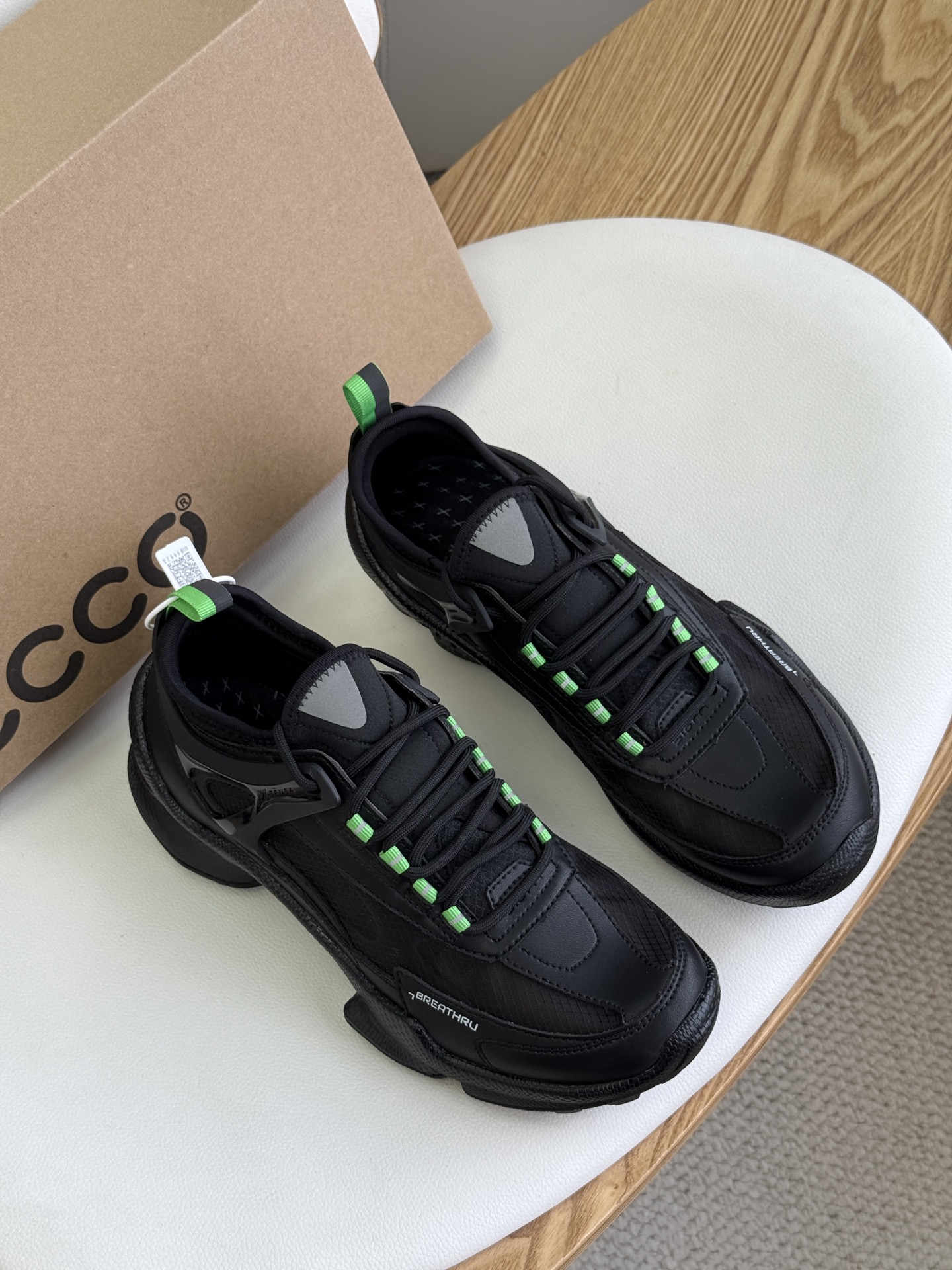 NO:279016,Black, 39-44 yards, pure original,19860909黑色,39-44码,纯原,,Men's shoes