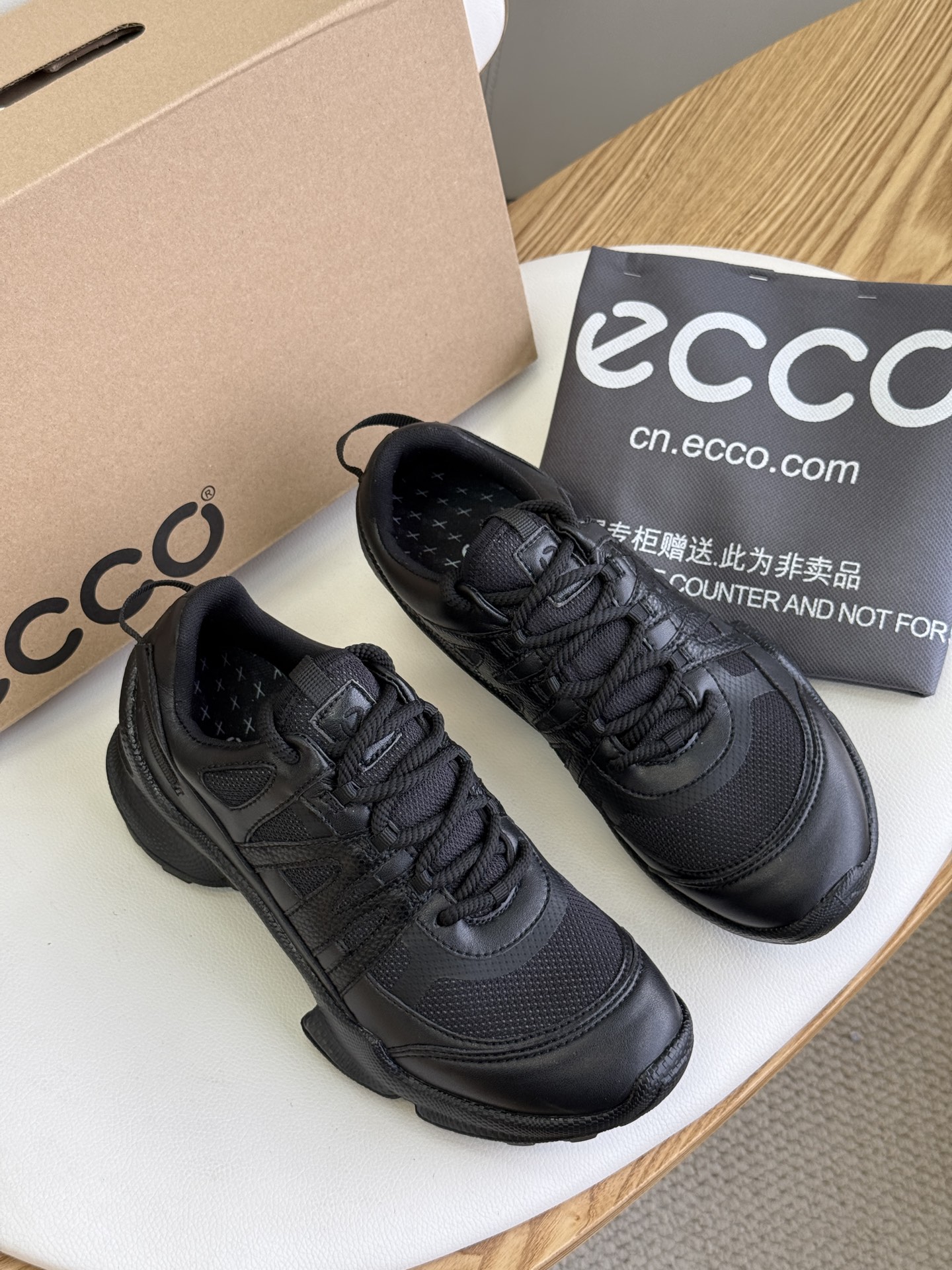 NO:279008,Black, 39-44 yards, pure original,19860909黑色、39-44码,纯原,,Men's shoes