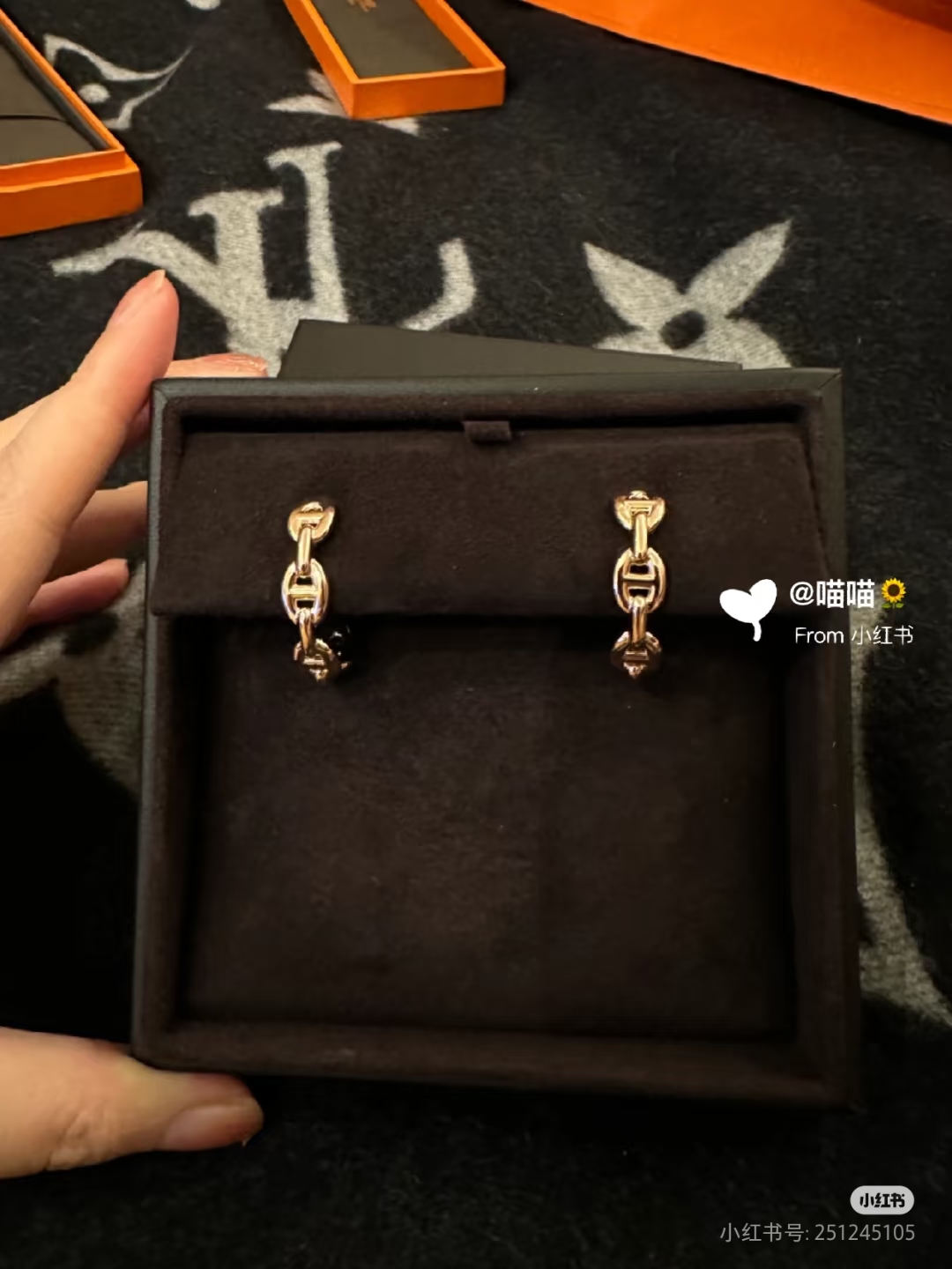 Hermès 爱马仕猪鼻子耳环