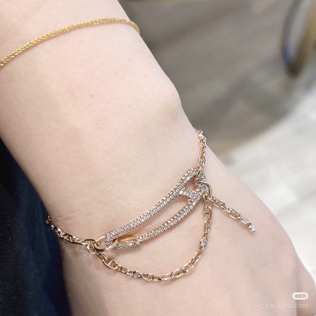 NO:584789,Hermes full diamond brooch bracelet one copper high version,Hermes bracelet,hermes,bracelet19860909爱马仕满钻别针手链一铜高版,爱马仕手链,hermes,bracelet,Jewelry