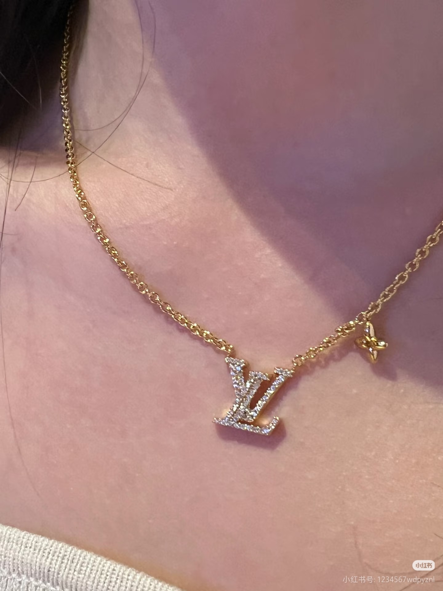 NO:677982,LV full diamond necklace,LV necklace,louis vuitton,necklace19860909LV满钻项链,Lv项链,louis vuitton,necklace,Jewelry