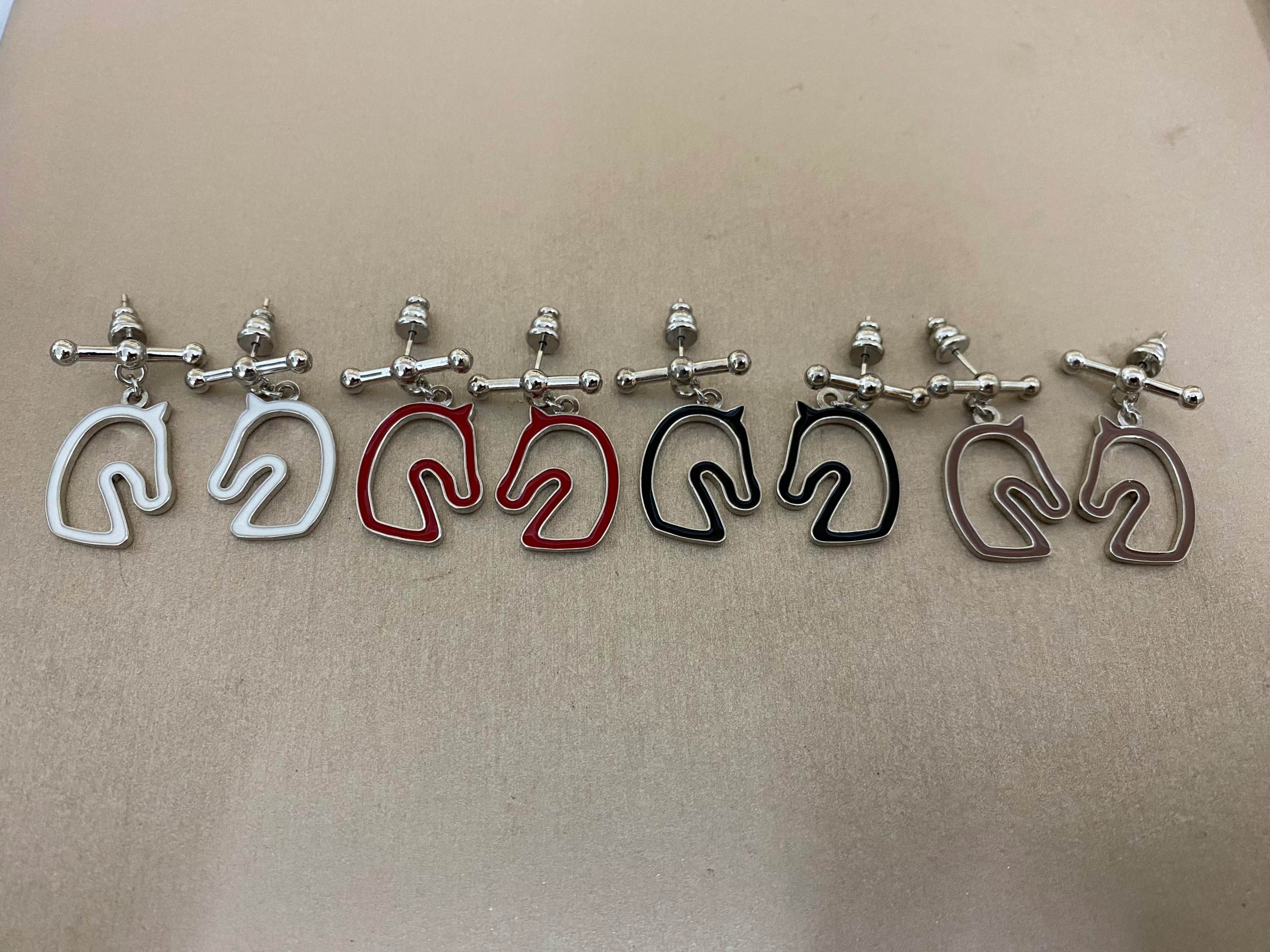 Hermès 爱马仕新款珐琅小马耳环
