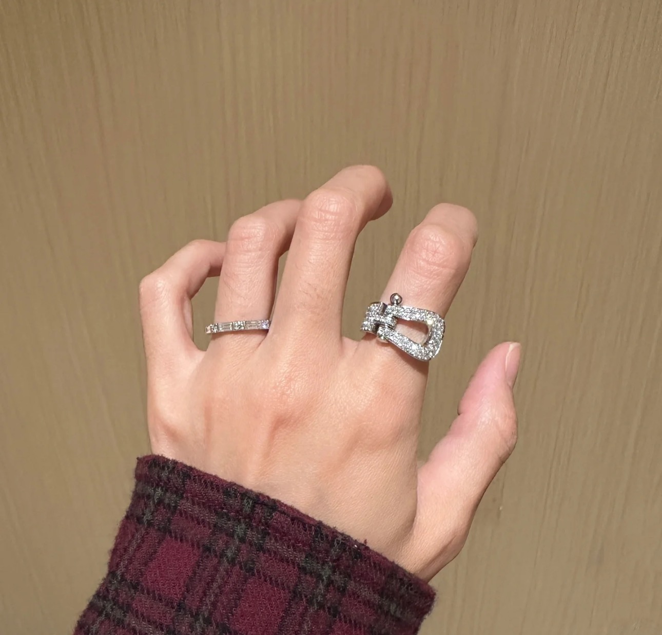 
A2330 👑火爆🎉费雷德 大牌 时尚  马蹄 满钻 大号戒指💍 
FORCE 系列⭐️高端定制925