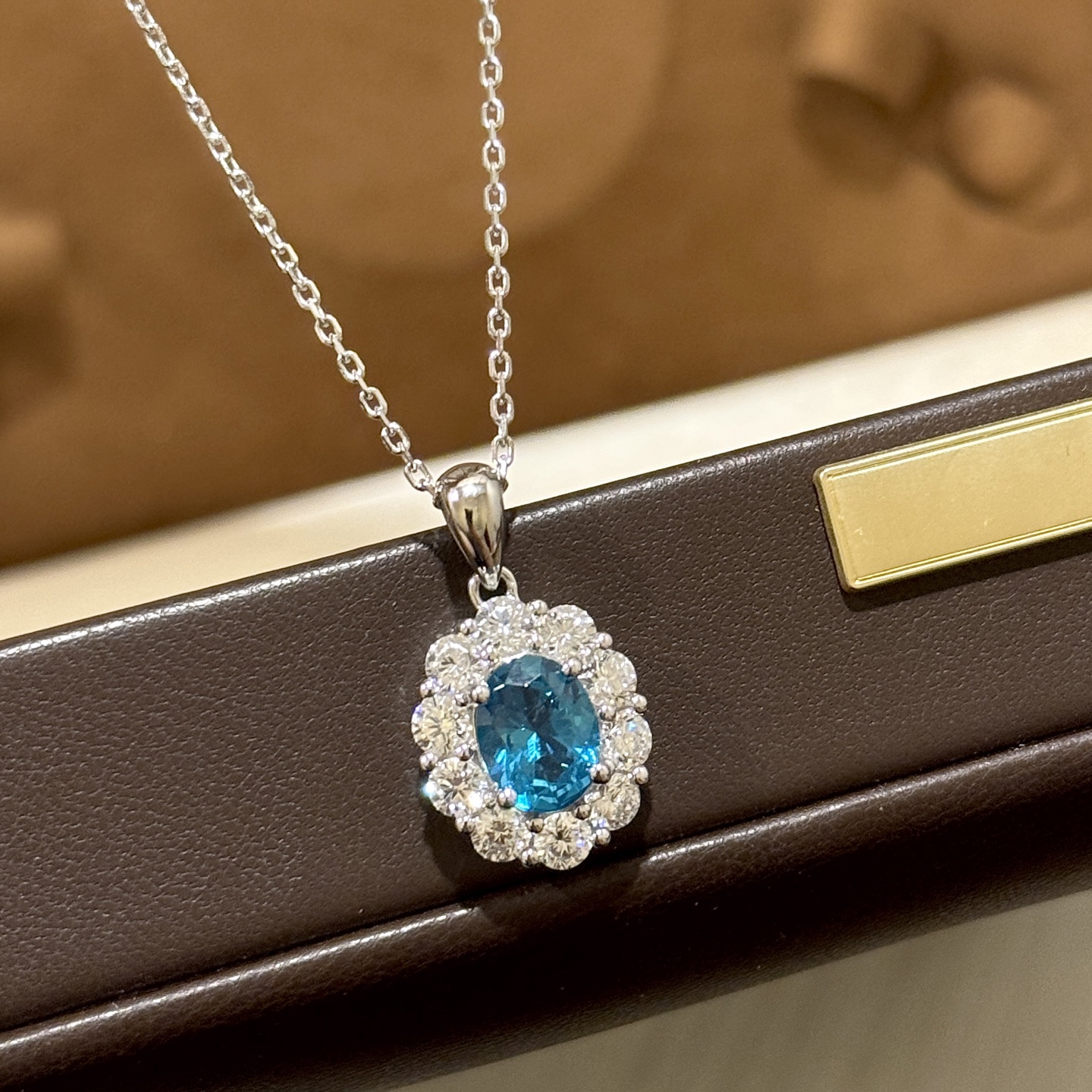 
A6306 👑 【富婆系列】五克拉 帕拉伊巴海蓝宝 鸽子蛋 项链 很清新的海蓝宝 让人一眼着迷的蓝宝石