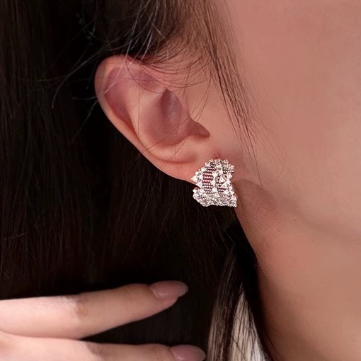  
A6658 👑 独立设计师 中古风 繁星点钻 蕾丝 耳钉 女新款高级感潮流个性 满天星花丝 轻奢手工