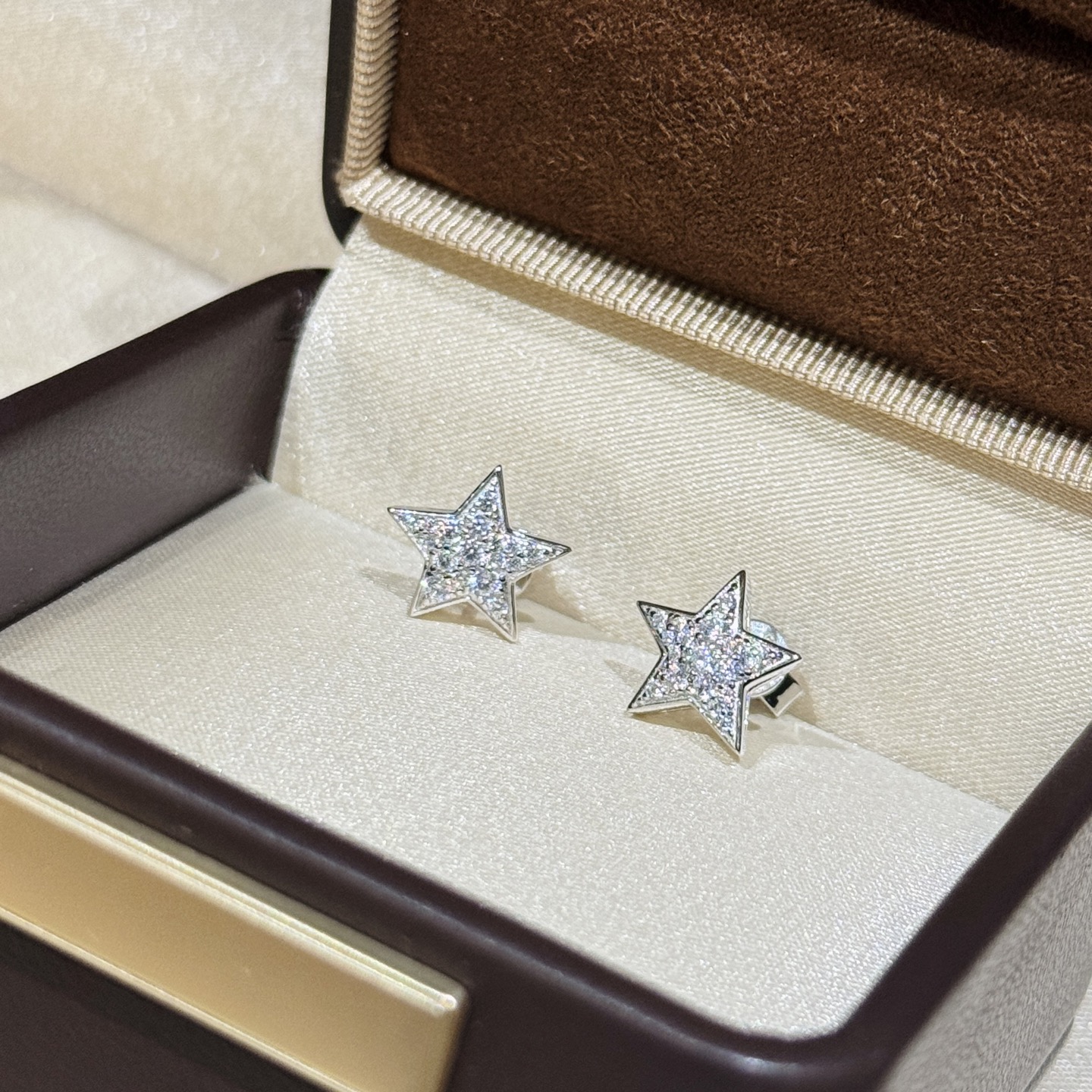 
A3518  👑 小香风  五角星  满钻 耳钉高端定制925纯银镀金 百搭款 精致！小钻八心八箭高碳