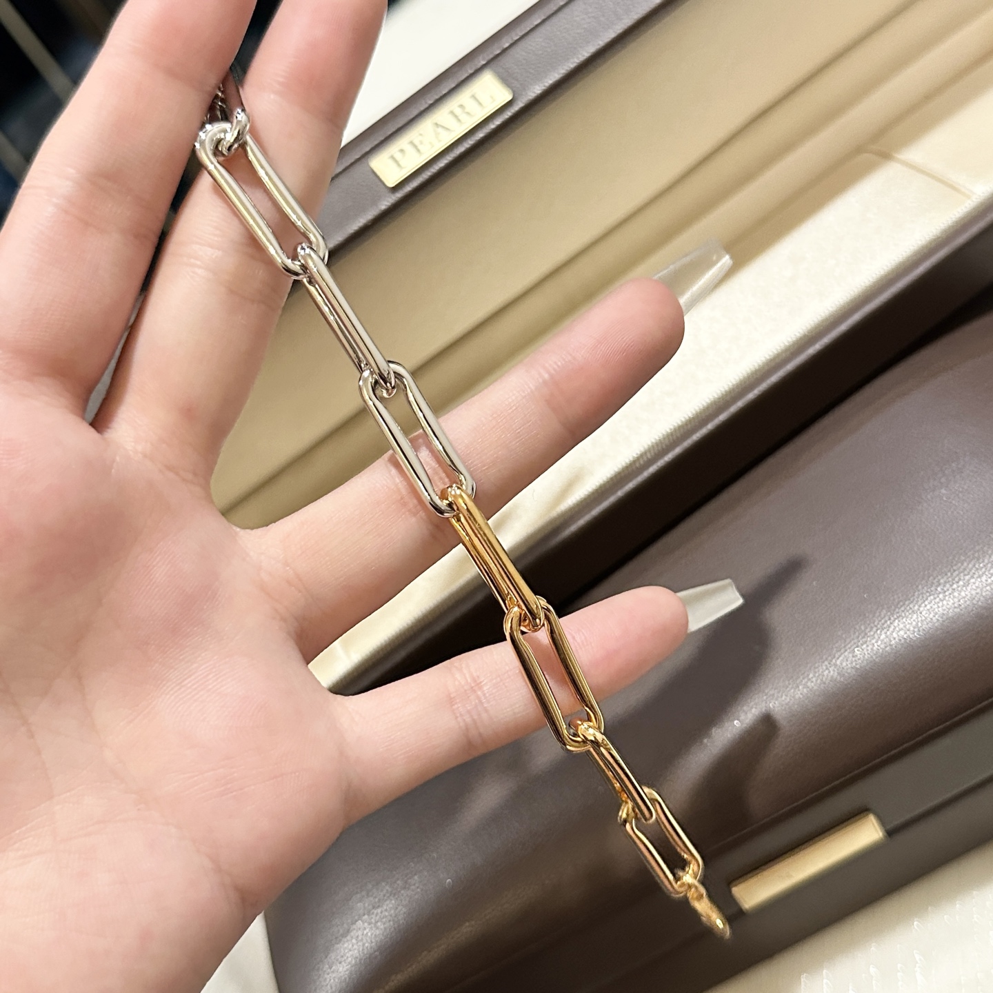 
A4386  👑ins风 金属朋克风 关节  链条⛓️ 粗款手链  质感十足 重23g 各大网红博主 