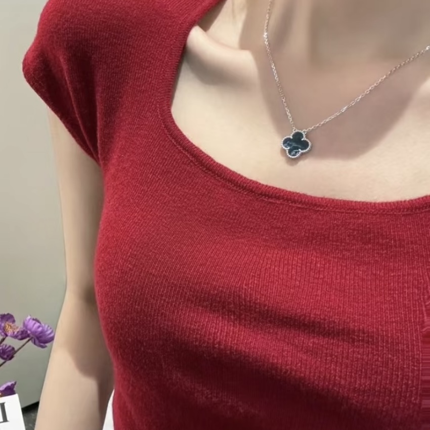 
A6526 👄【纯银版】Vca 限量版 彼得石 四叶草 单花 项链 天然彼得石 每一颗都是独一无二 德