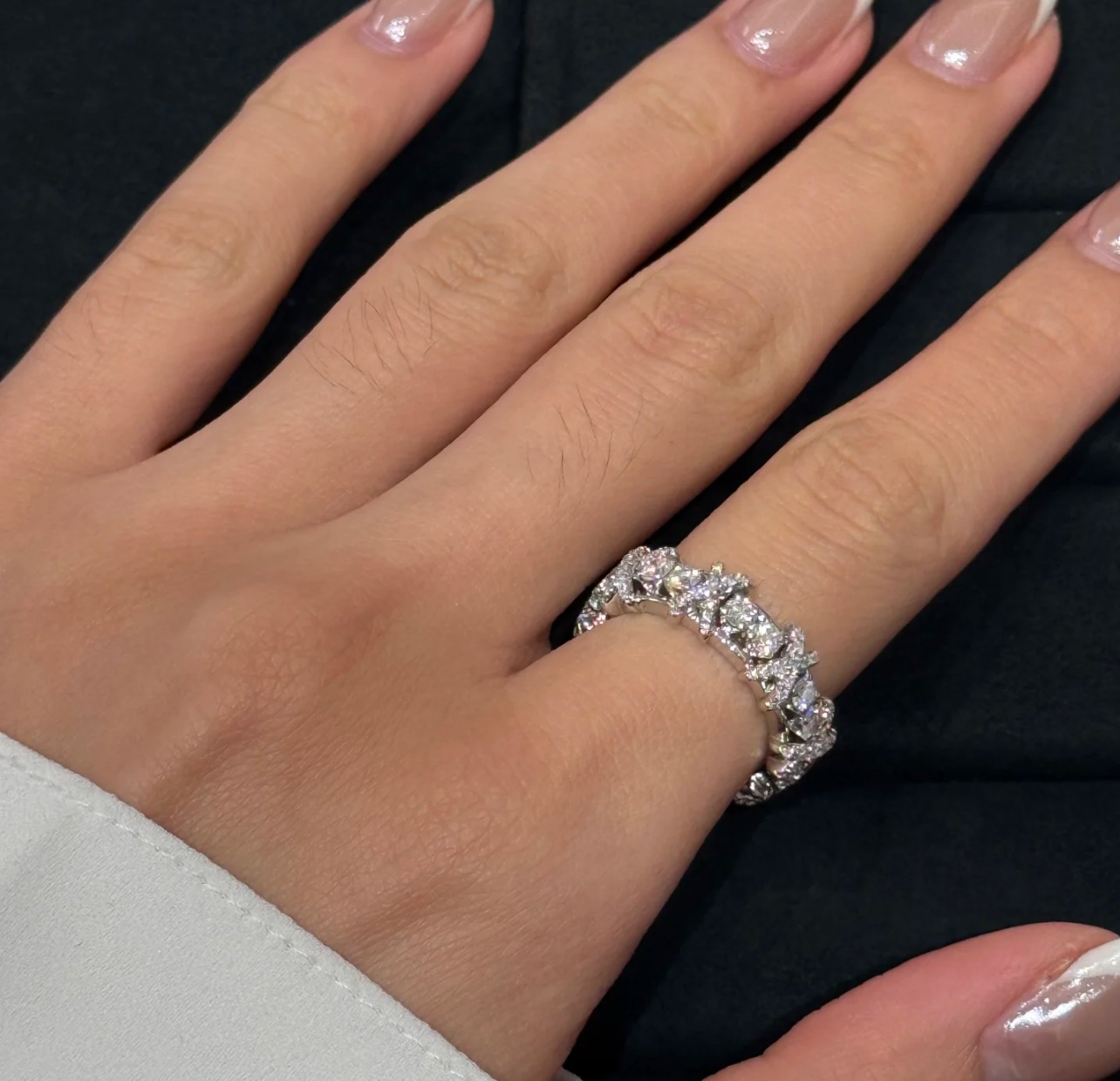 
A6700 👑T家火爆新款  十六钻 满钻交叉 戒指 超火爆💍  S925纯银镶嵌进口顶级锆石 ⬆️闪