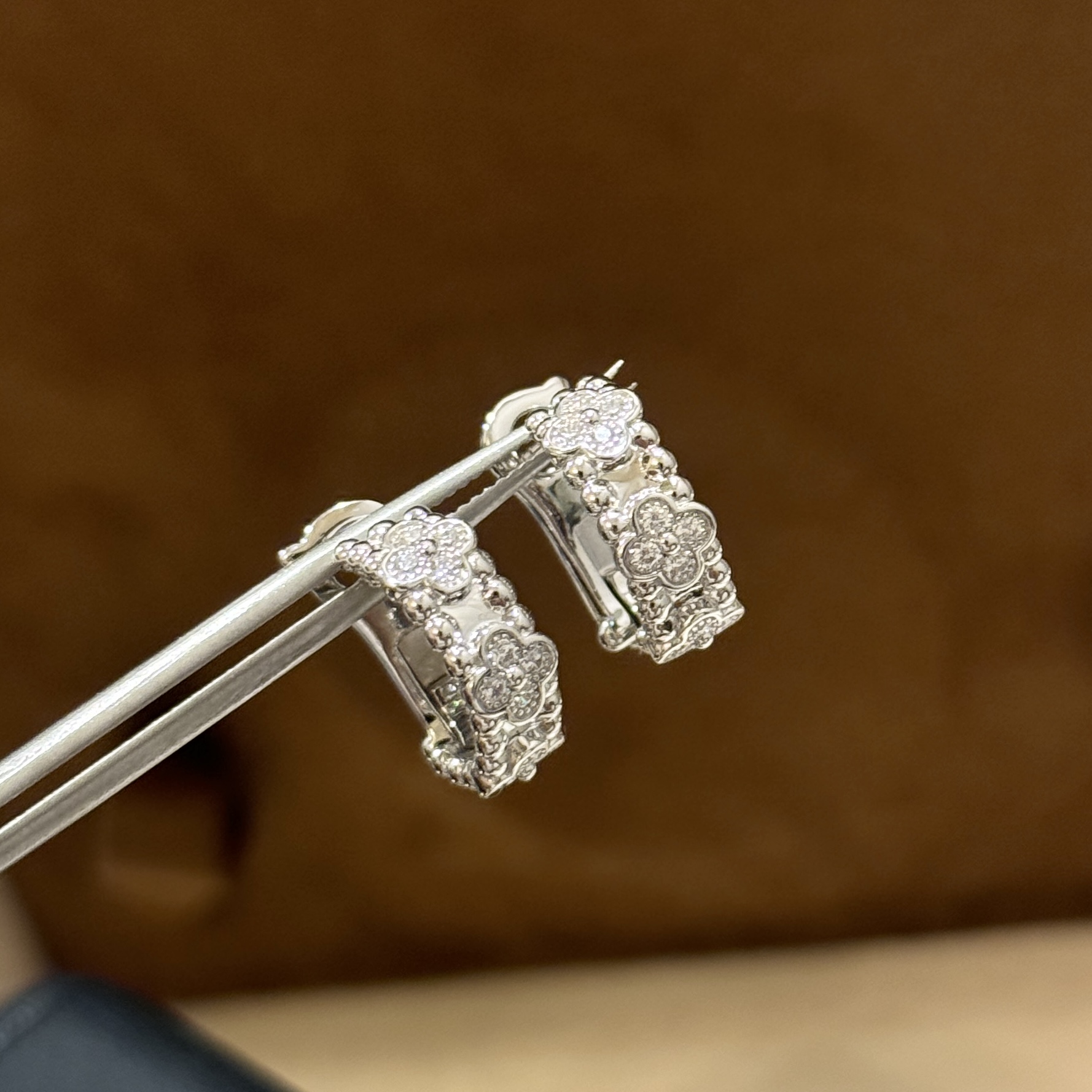 A6638 👑梵家 新款 万花筒 窄版 满钻 耳拍 ✨✨超级帅超级重工的款式，全925纯银打造，分件制作