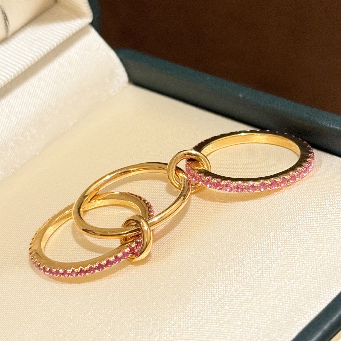 A6672   👑🆕 An independent designer's three ring rose red diamond ring, D - Jewelry 6