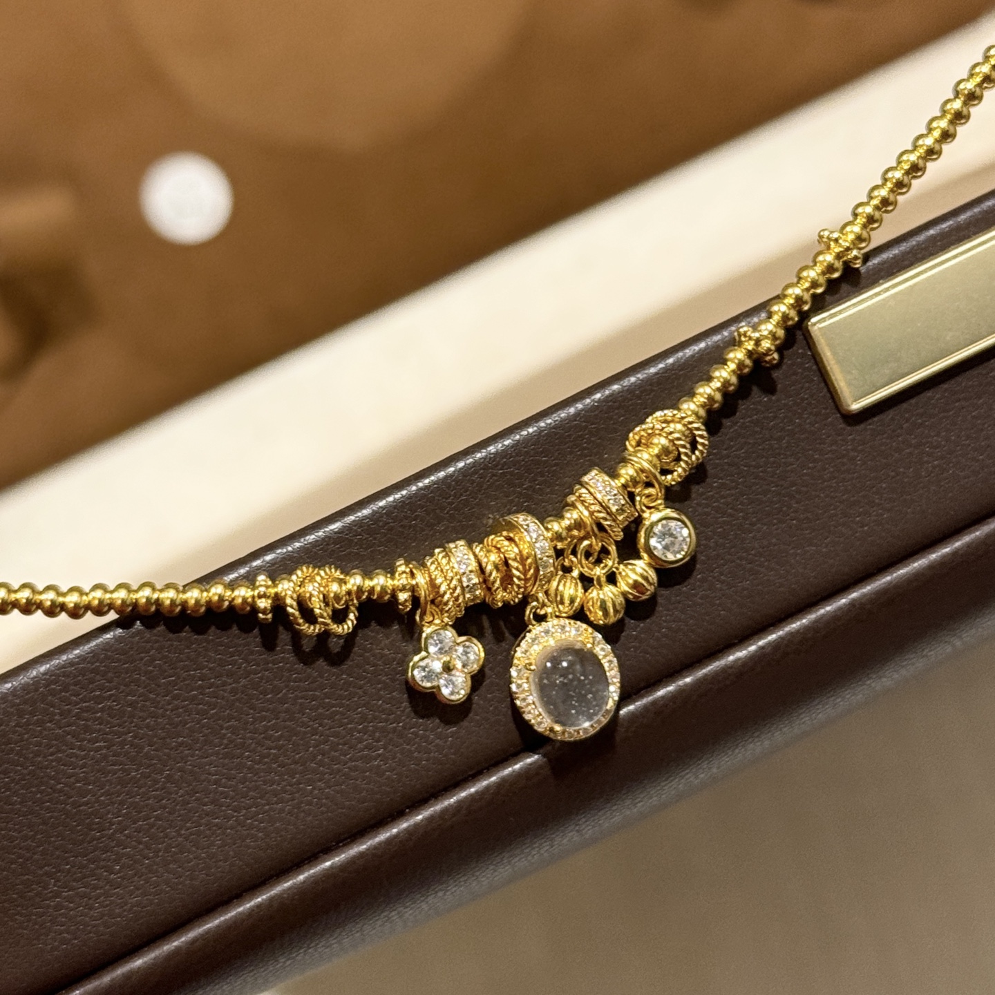 Loewe Haute Couture Haute Couture Fine Jewelry Necklace Bracelet Ring 7