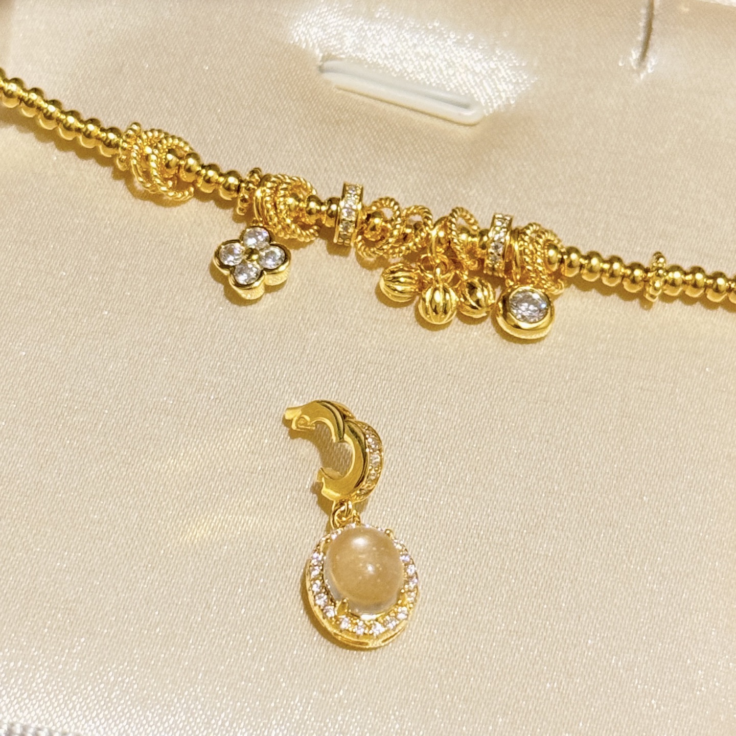 Loewe Haute Couture Haute Couture Fine Jewelry Necklace Bracelet Ring 5