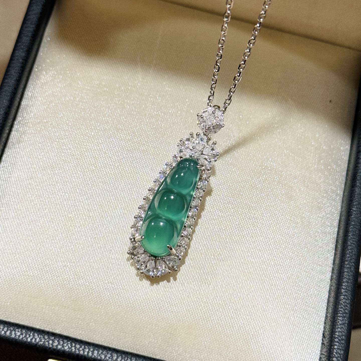 Chanel Haute Joaillerie Fine Jewelry Earrings Necklace Ring Ref 4