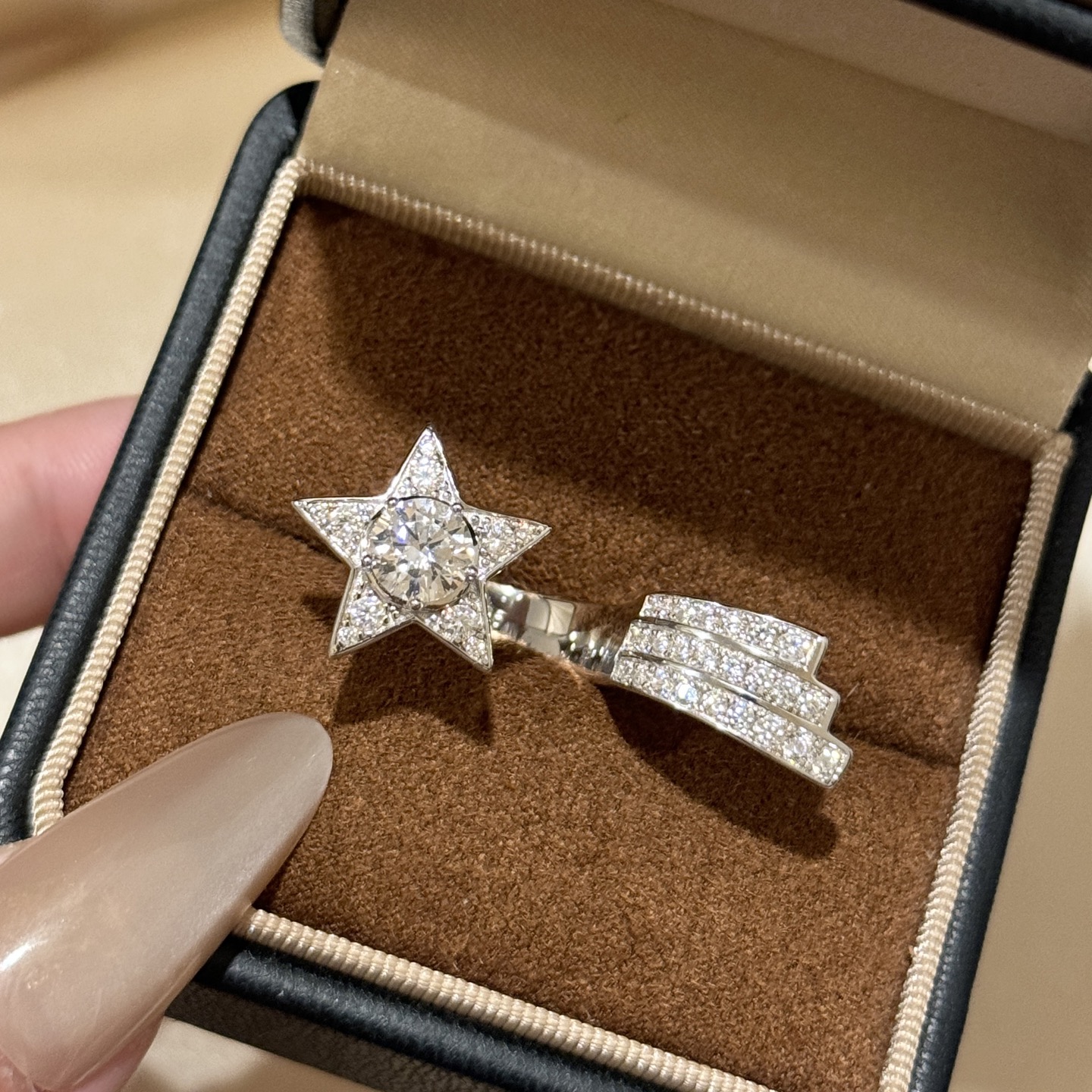 Chanel Haute Joaillerie Fine Jewelry Earrings Necklace Ring Ref 7
