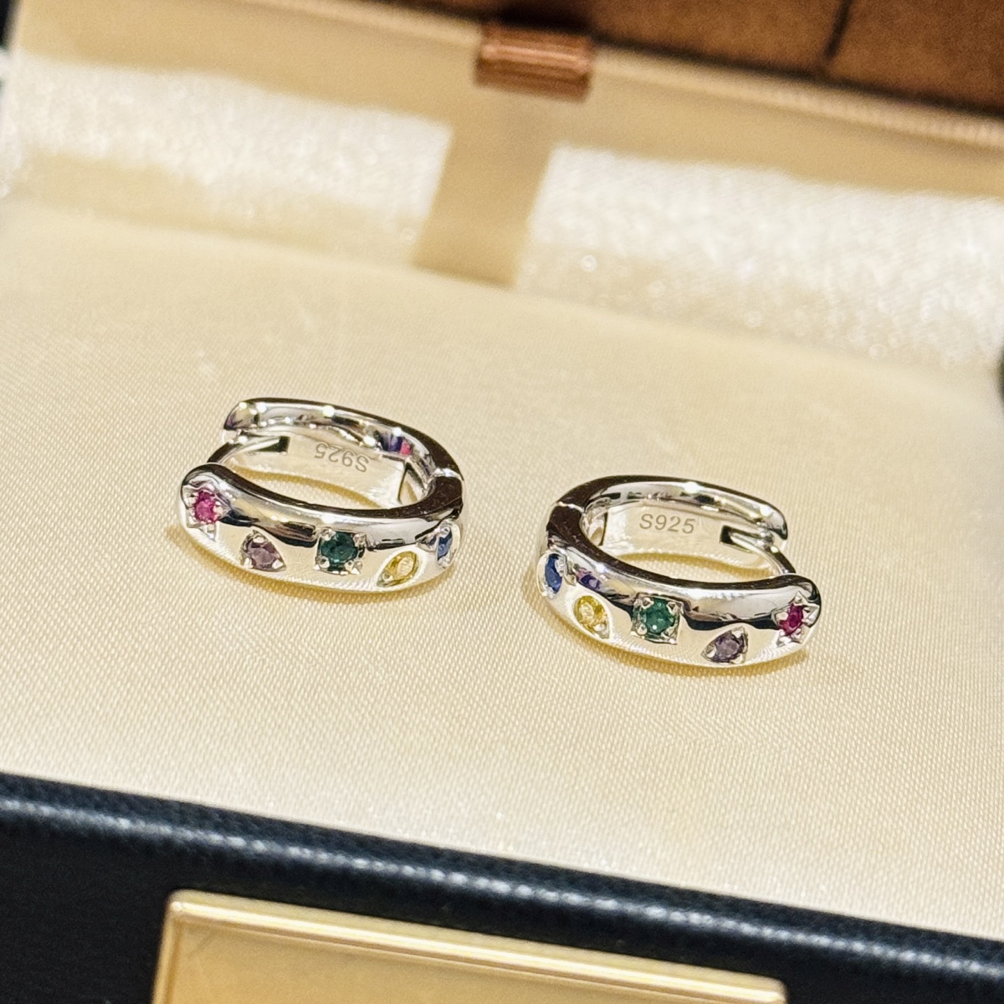 crater color treasure earrings, which are very fashionable and designed - Jewelry 7