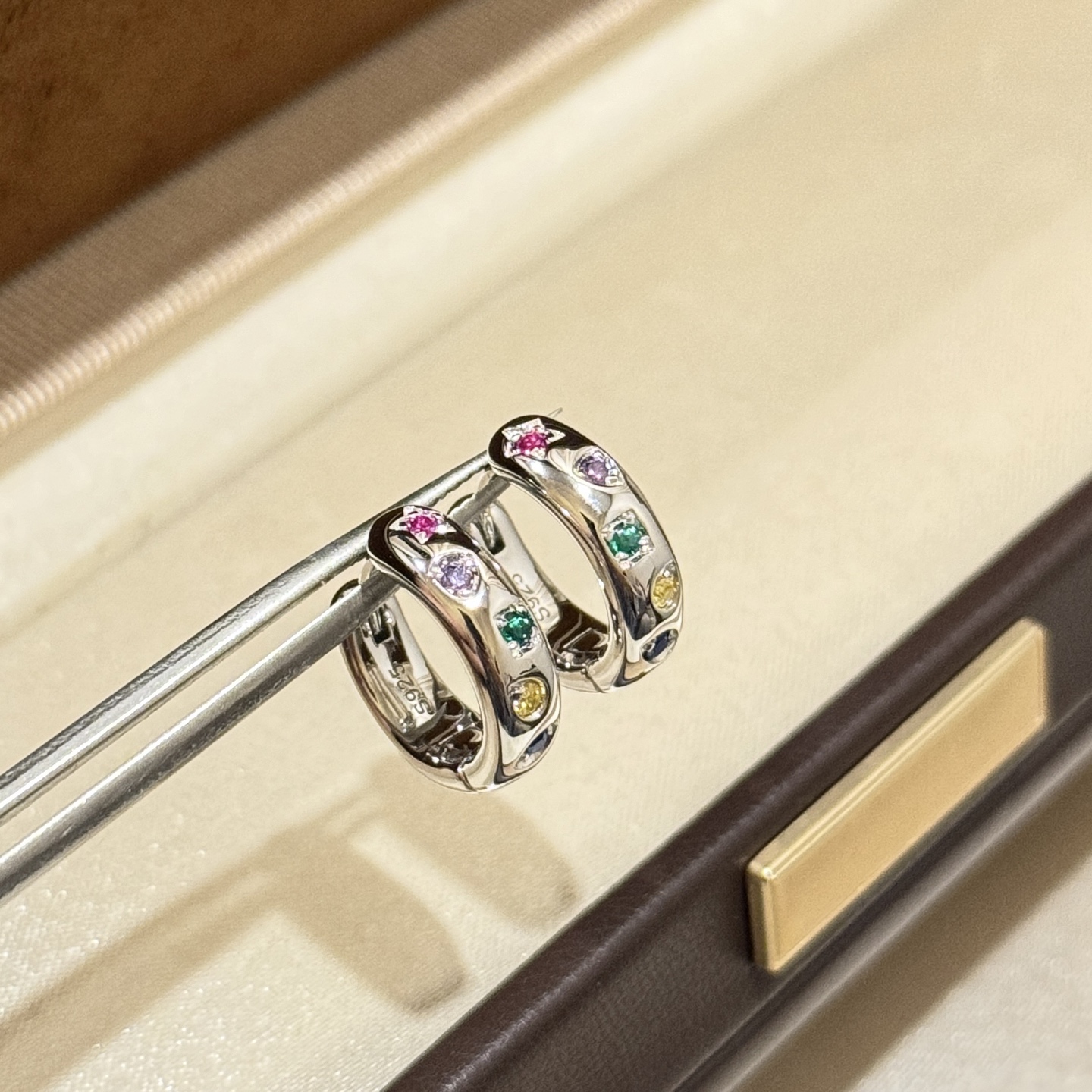 crater color treasure earrings, which are very fashionable and designed - Jewelry 4