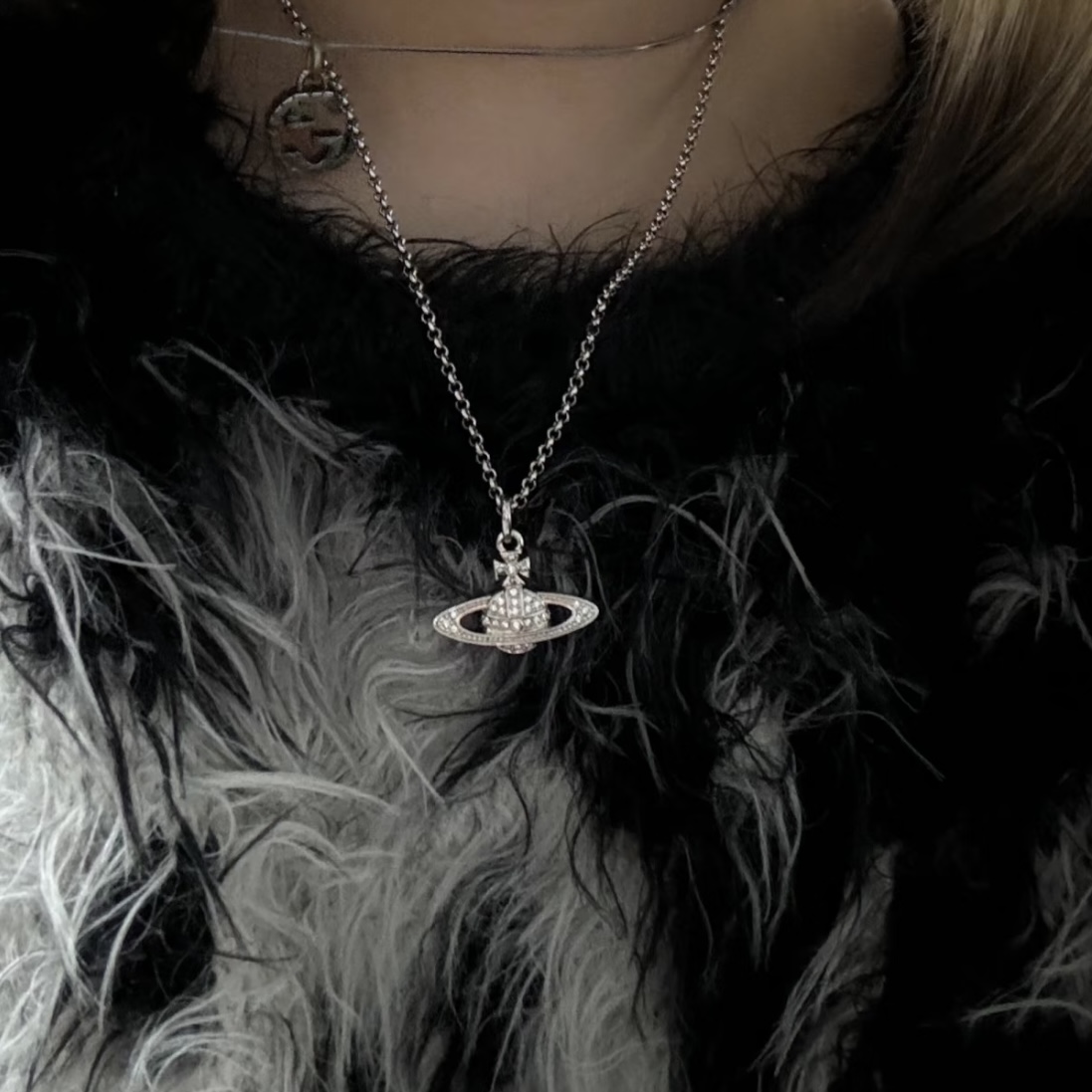 Vivienne Westwood 火爆 新款 西太后Vivienne【 土星 星球 项链 】女人 单品list里