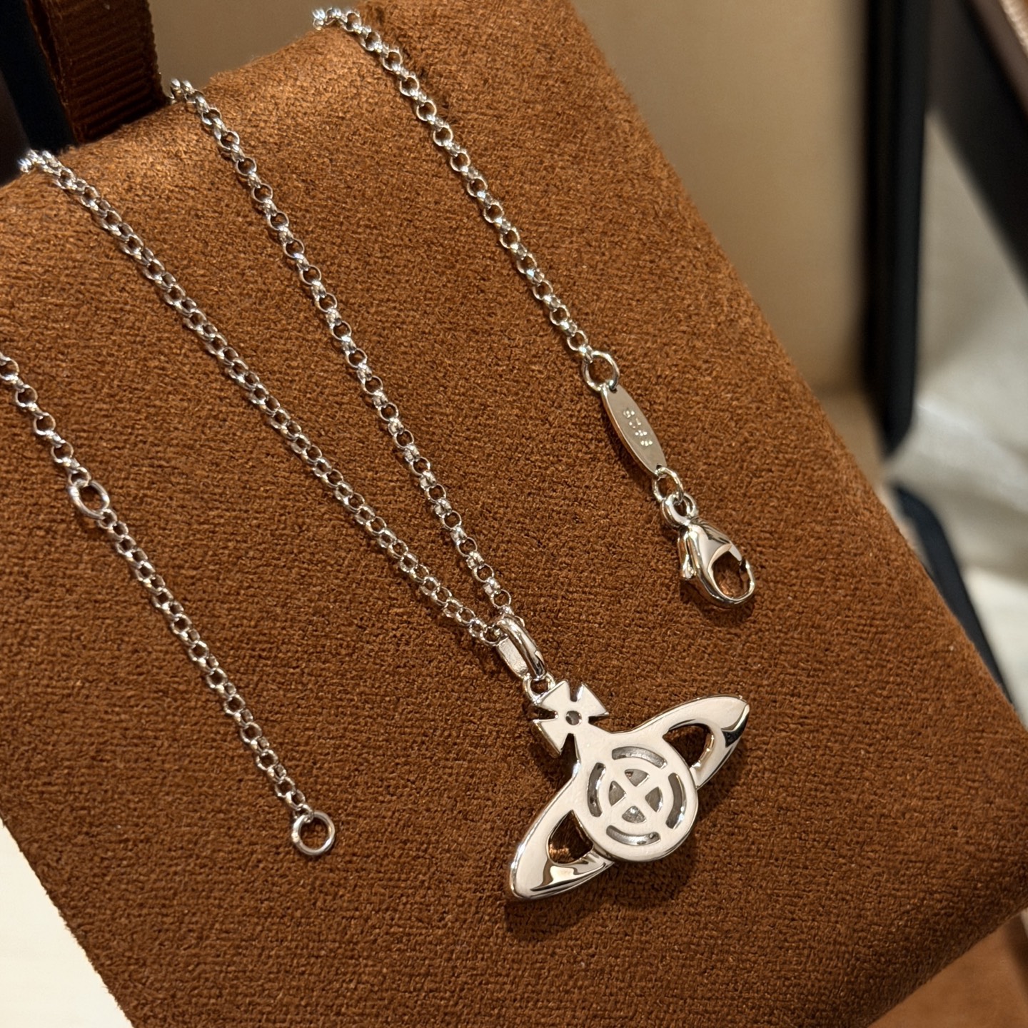 Vivienne Westwood 火爆 新款 西太后Vivienne【 土星 星球 项链 】女人 单品list里