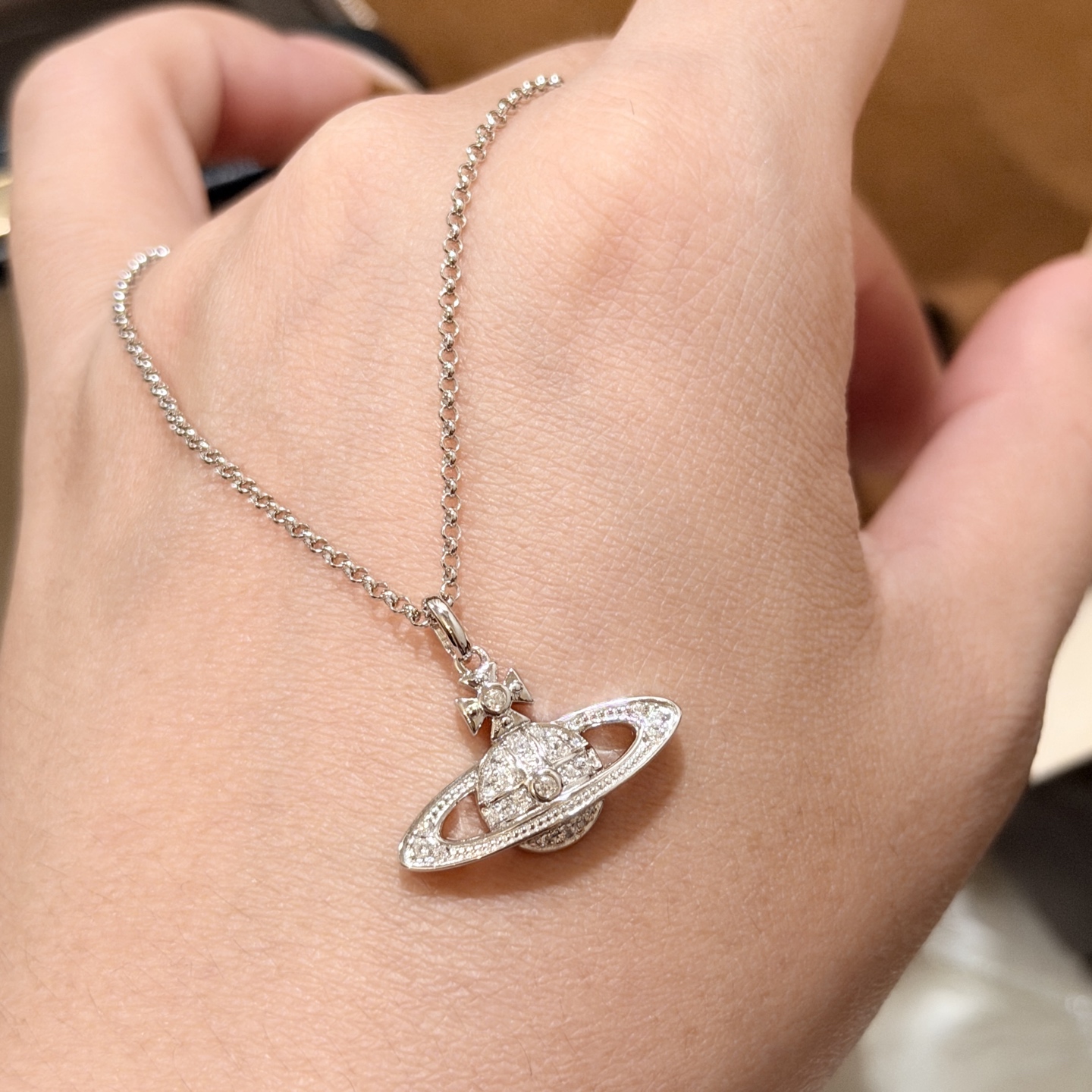 Vivienne Westwood 火爆 新款 西太后Vivienne【 土星 星球 项链 】女人 单品list里
