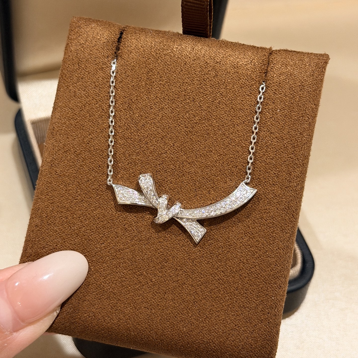 Hermès 新款 高级珠宝 蝴蝶结 满钻 项链 珠宝采用最顶尖的 蝴蝶7A 栩栩如生
