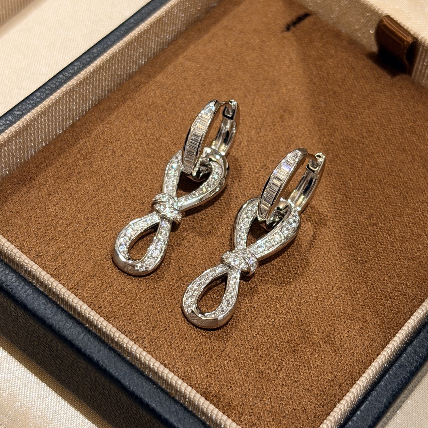 Hermès 新款 格拉芙 珠宝 蝴蝶结 8字