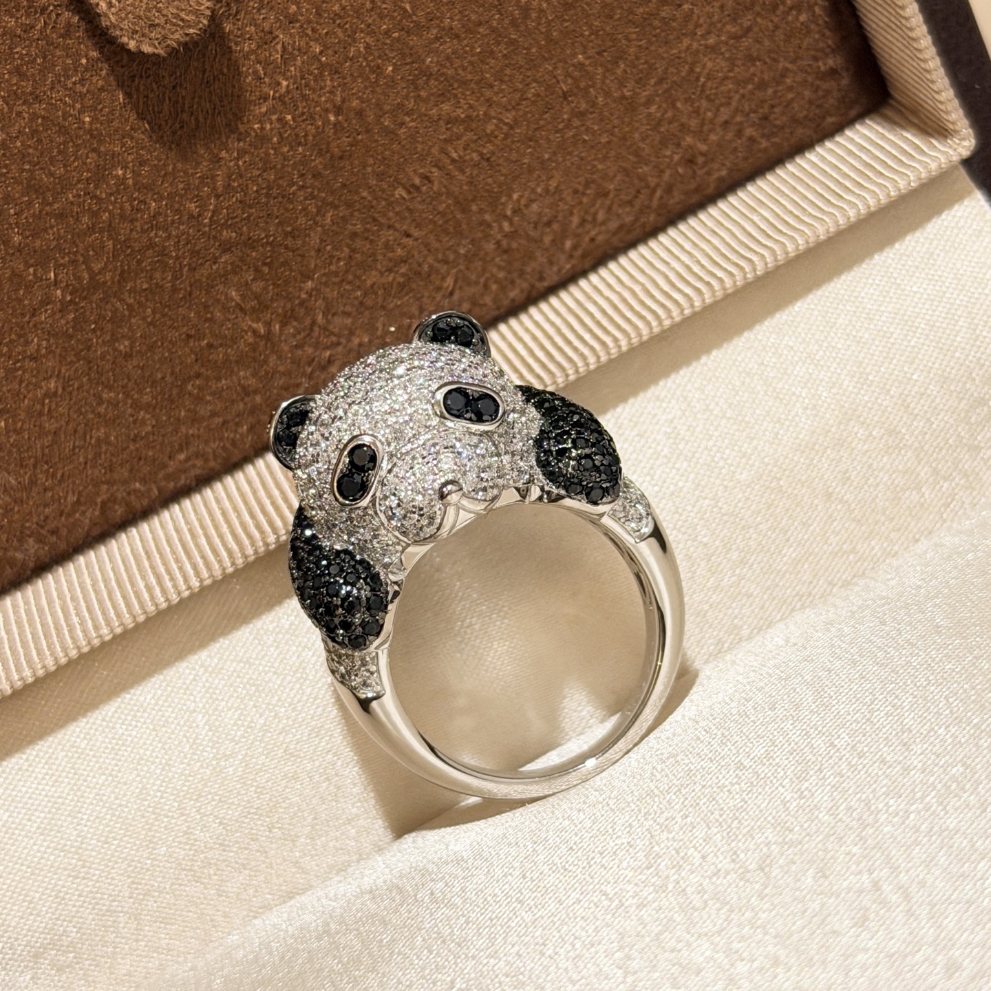 Qeelin Bo Bo Panda ring Sterling silver with white diamond pave and black diamond pave black and white panda design US 7