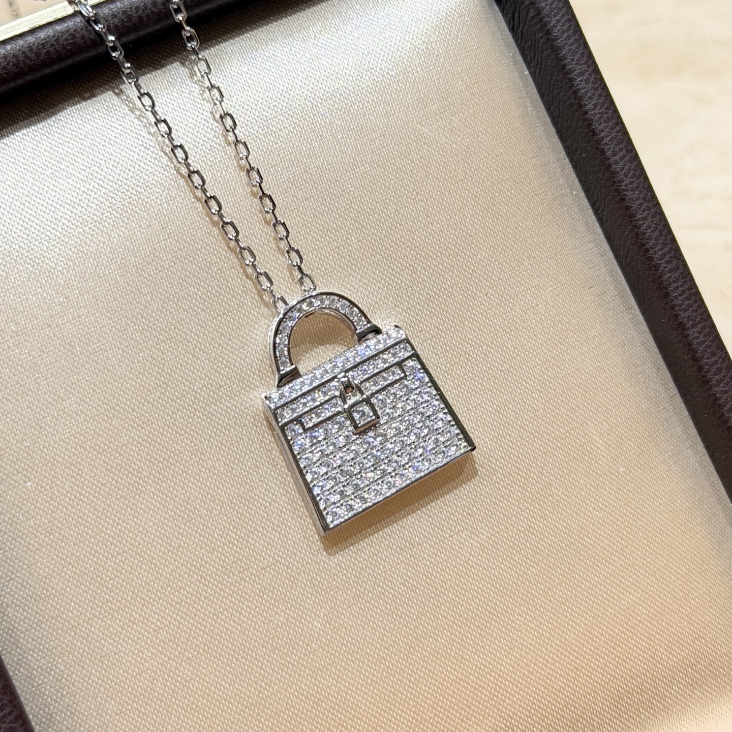 Hermès A7312 火爆新款 凯利包包 白贝母 双面项链 高端定制 925纯银镀咪金 自购K金开模