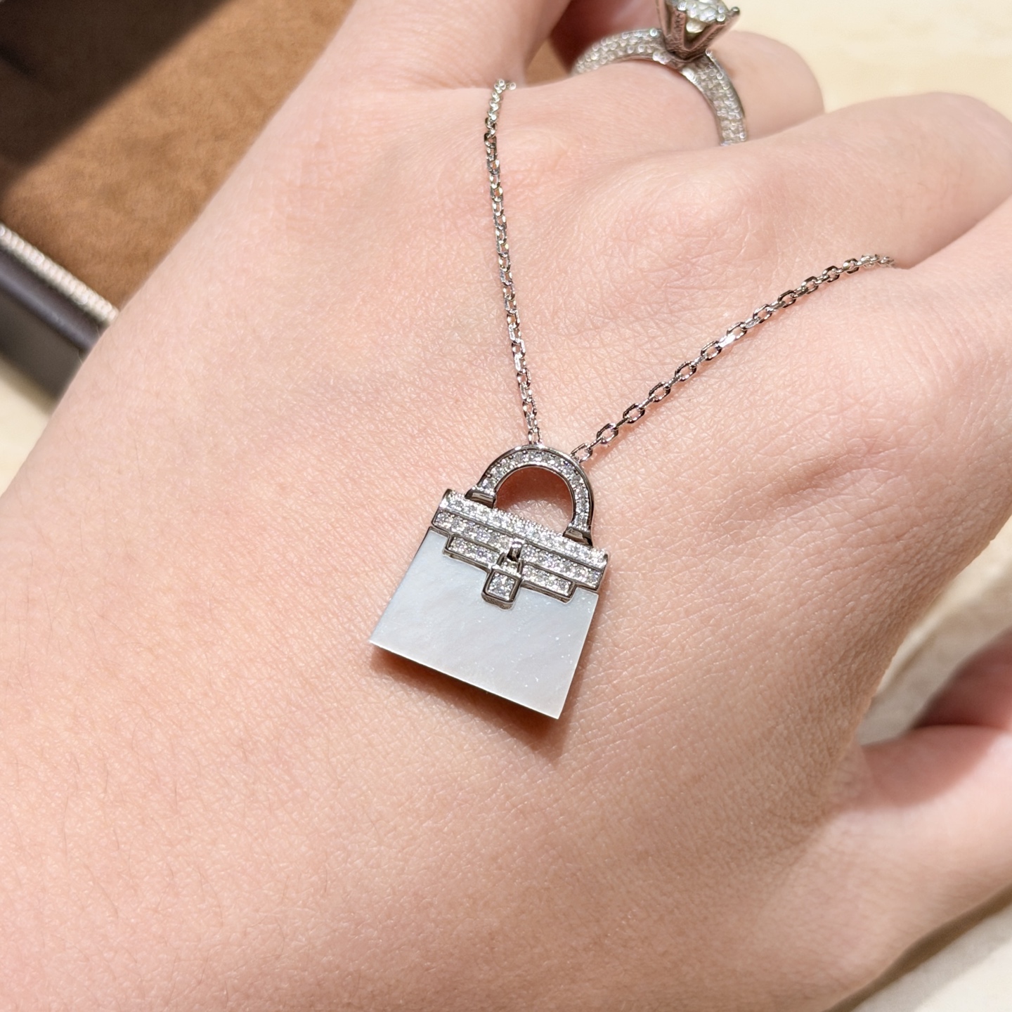Hermès A7312 火爆新款 凯利包包 白贝母 双面项链 高端定制 925纯银镀咪金 自购K金开模