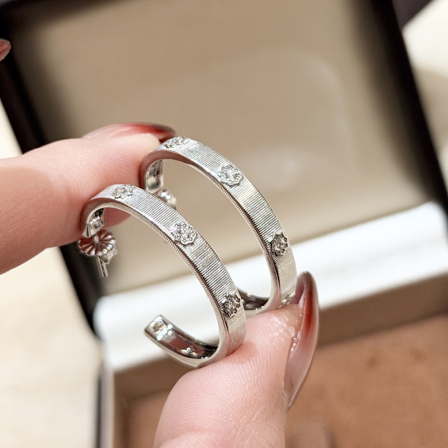 Hermès A7353 独立设计师款 火爆 圈 八芒星 拉丝 耳拍 高端定制手工拉丝抛光 S925纯银微镶 工艺 18K镀金 达人 一族 单品 上手 超 铂金 纯银耳钉