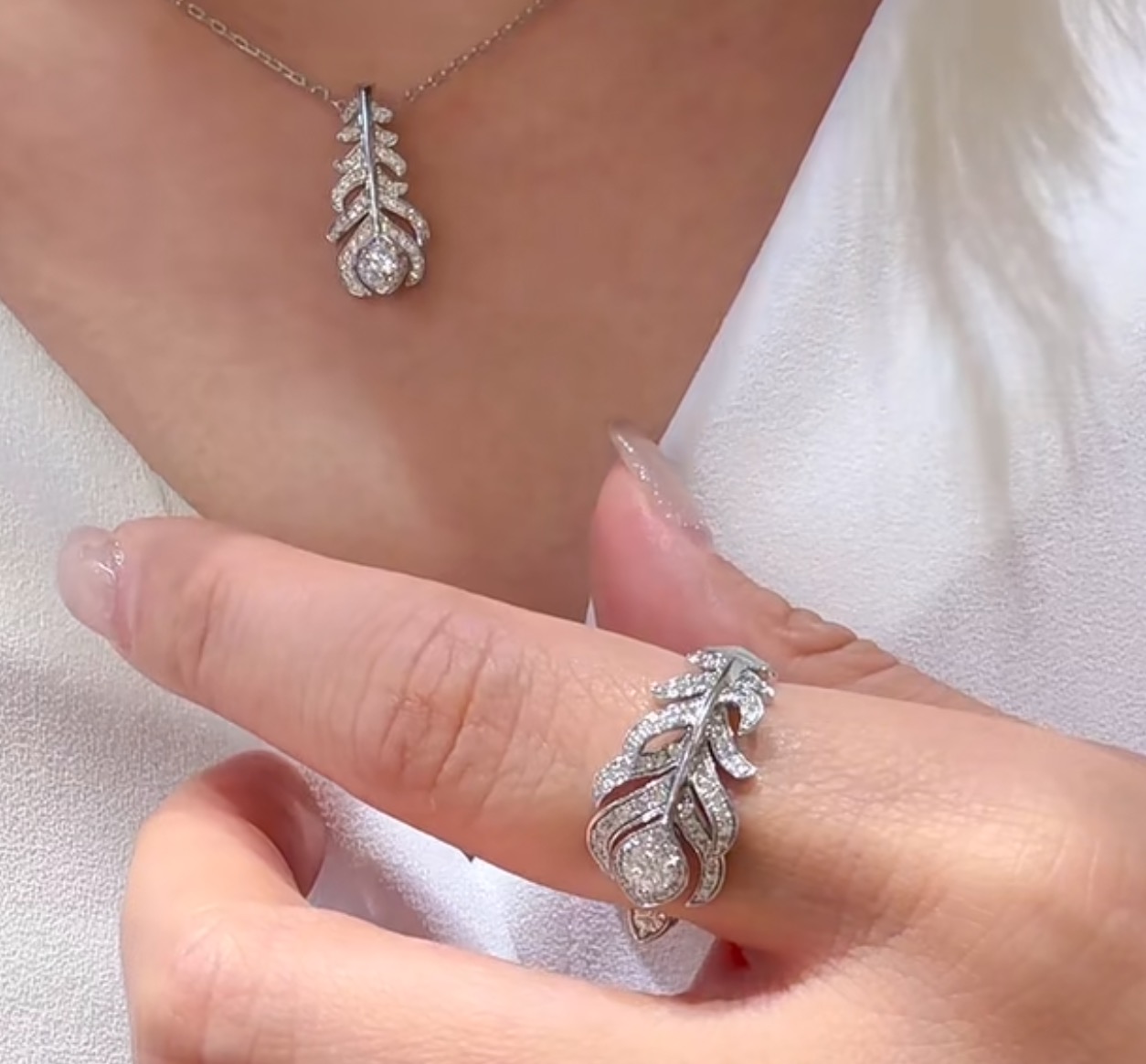 Chanel Haute Joaillerie Fine Jewelry Earrings Necklace Ring Ref.2B2E7FA2 3