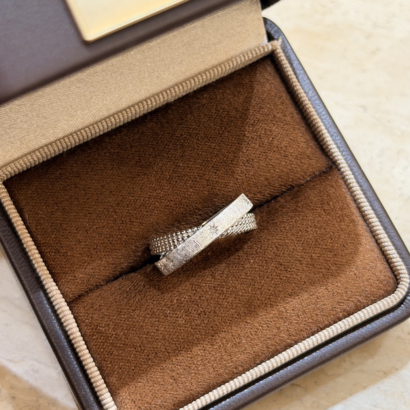A7340 👑 Diseñador independiente, nuevo estilo, borde de cuentas, doble anillo cruzado, anillo de Mercurio con diamante…