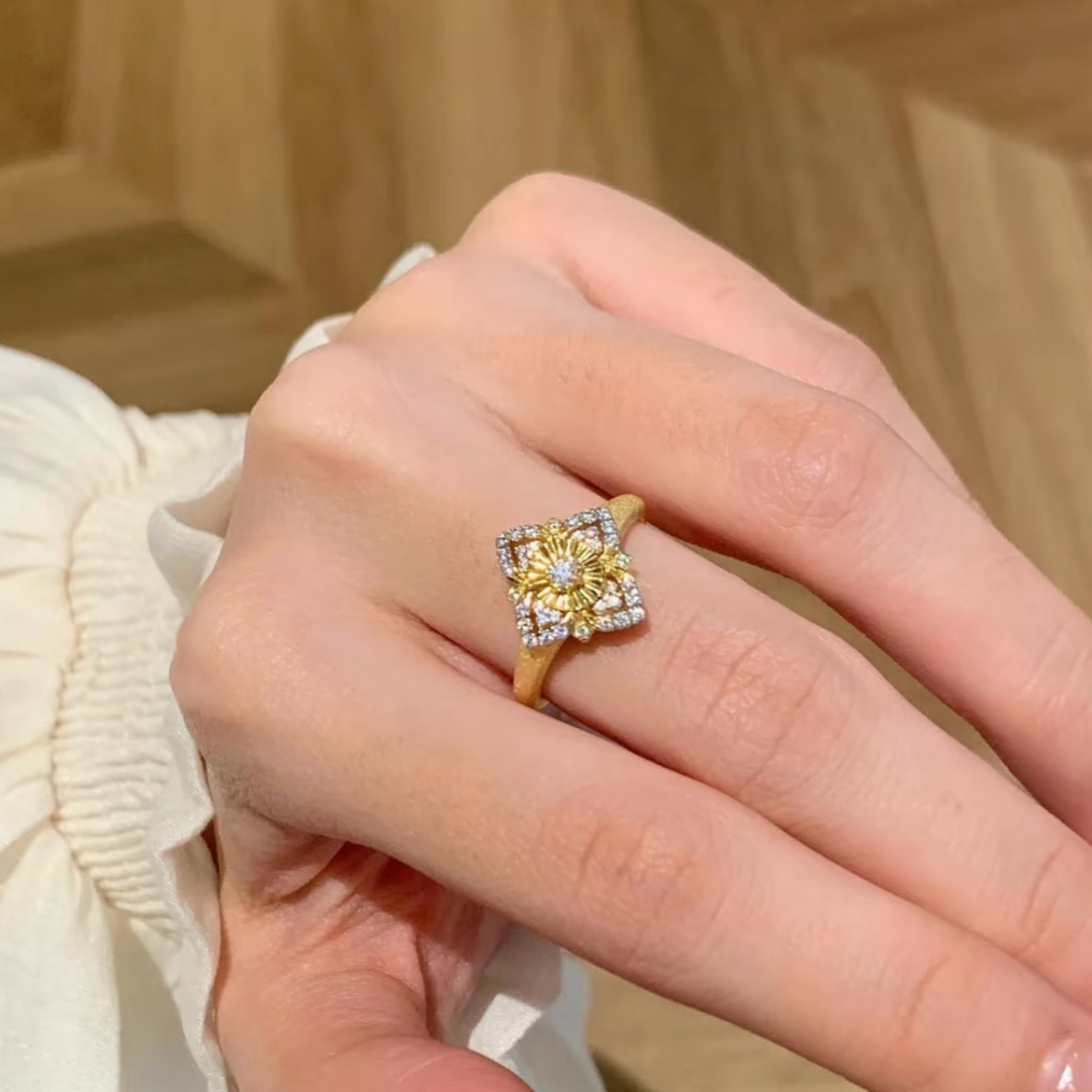 Buccellati A7213 布契拉提 新款 古法黄金工艺 四叶草 拉丝 戒指 高级意大利宫庭风 高端925纯银 18k金镶嵌7A高碳钻 美 到骨子里了 电镀厚金 678码齐 纯银戒指