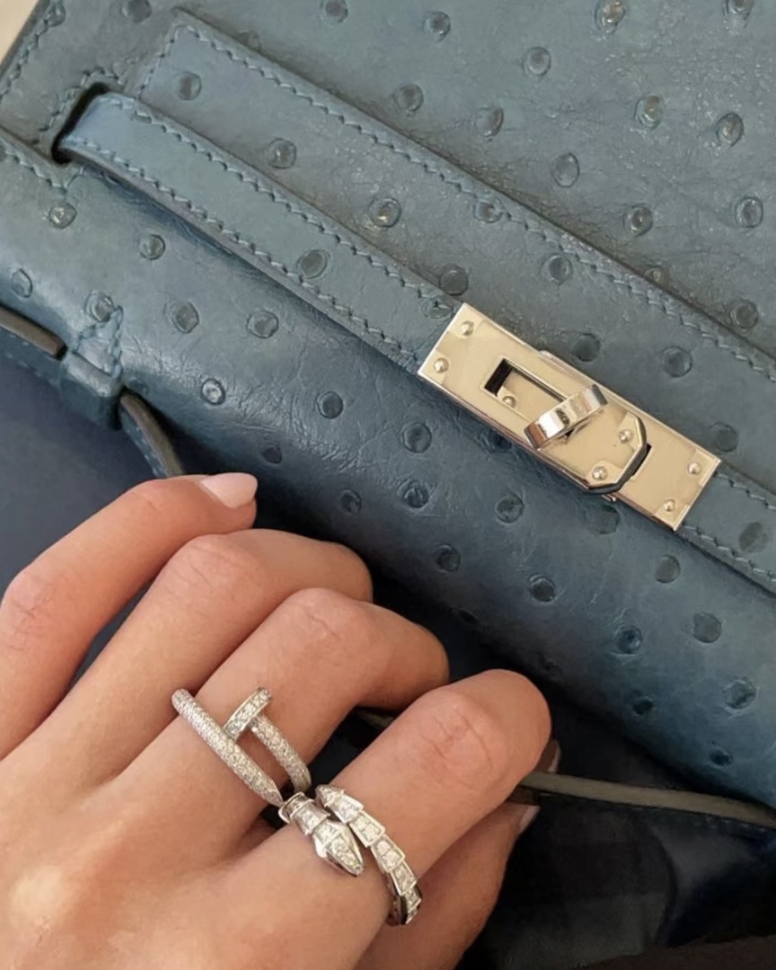 Hermès A2476 卡家 满钻 钉子 粗版 大号开口戒指 高端定制进口s925纯银 手工镶嵌上百颗 进口八心八箭钻石 绝对高品质 全网最高性价比 不 不用多讲 这质感无人能比 铂金色 开口可调节 纯银戒指