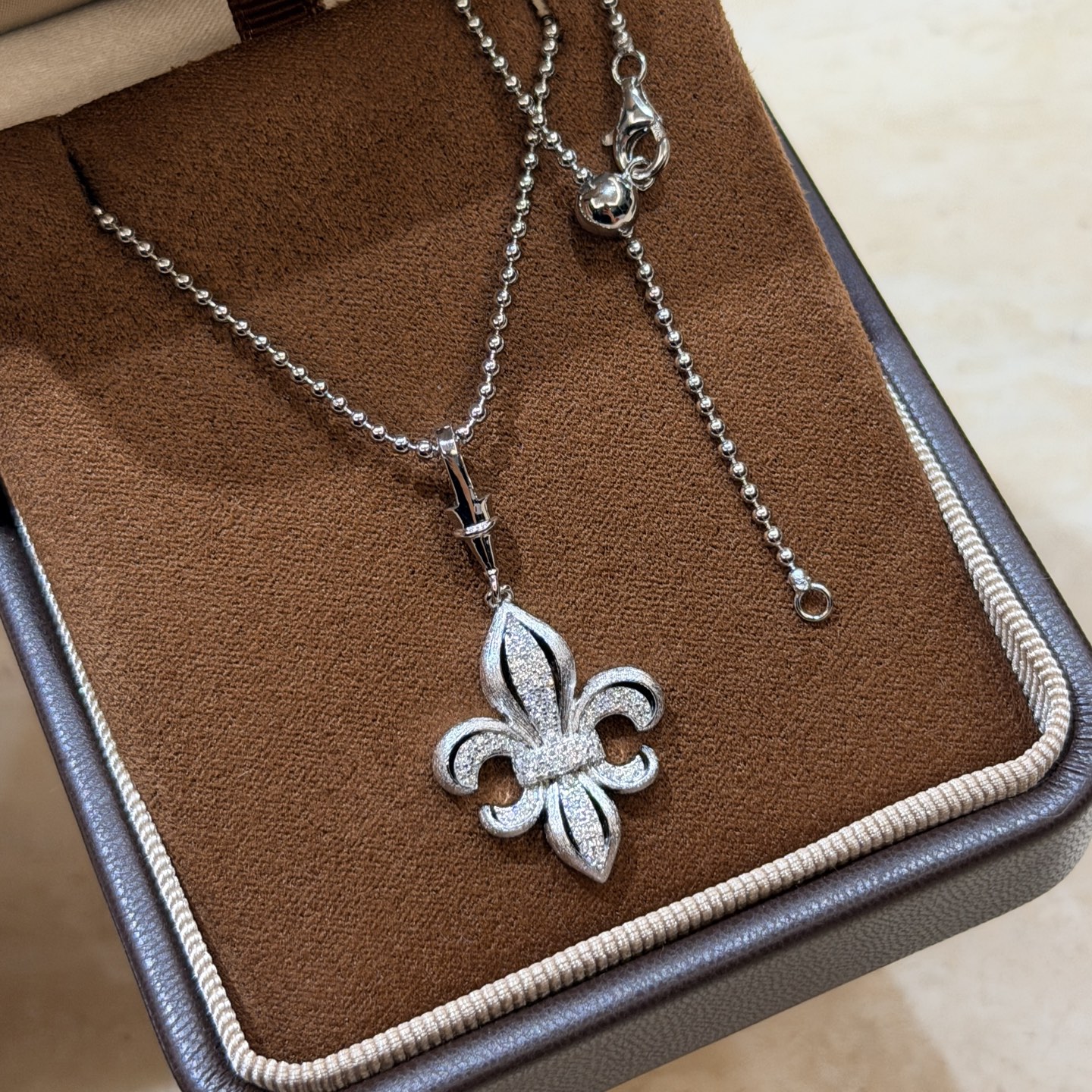 Chrome Hearts A7463 独立设计师 火爆新款 克罗心元素 船锚 满钻 拉丝 项链 是一个体现 潮流 个性 通体精选进口925纯银材质